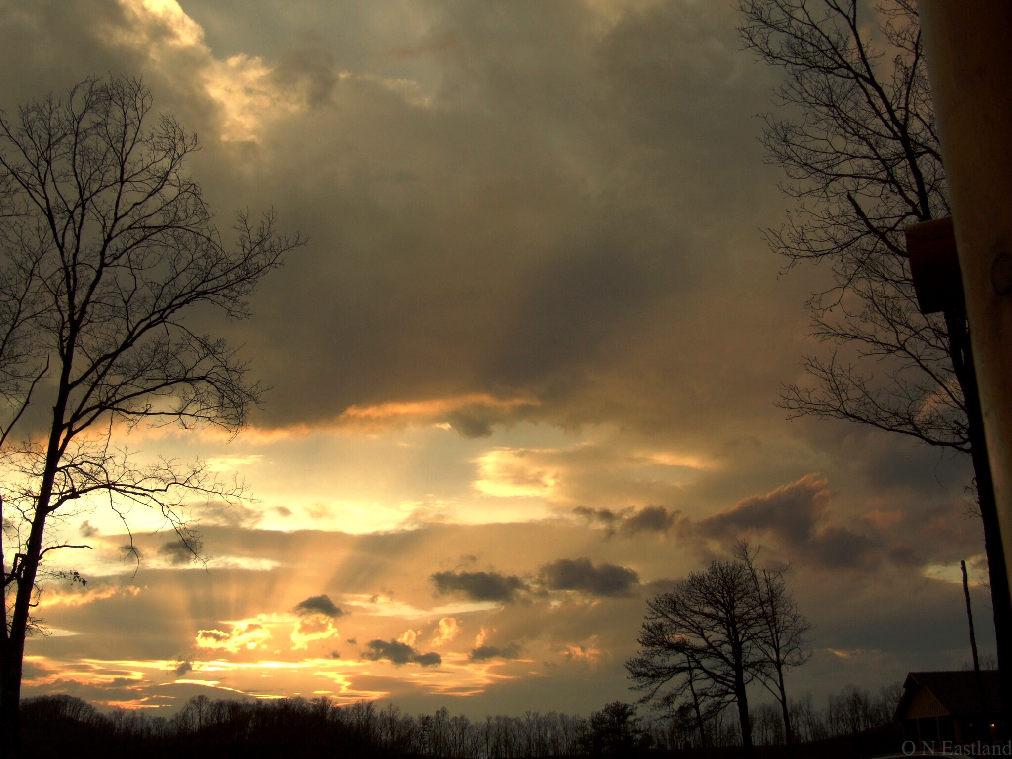 Fujifilm FinePix S9100 sample photo. Cloudy sunset glory photography
