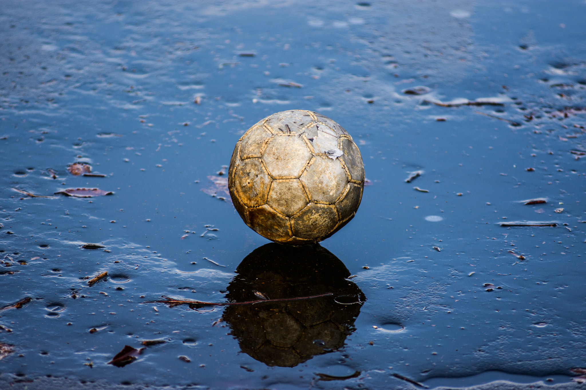 AF Zoom-Nikkor 80-200mm f/2.8 ED sample photo. Ice the kicker photography
