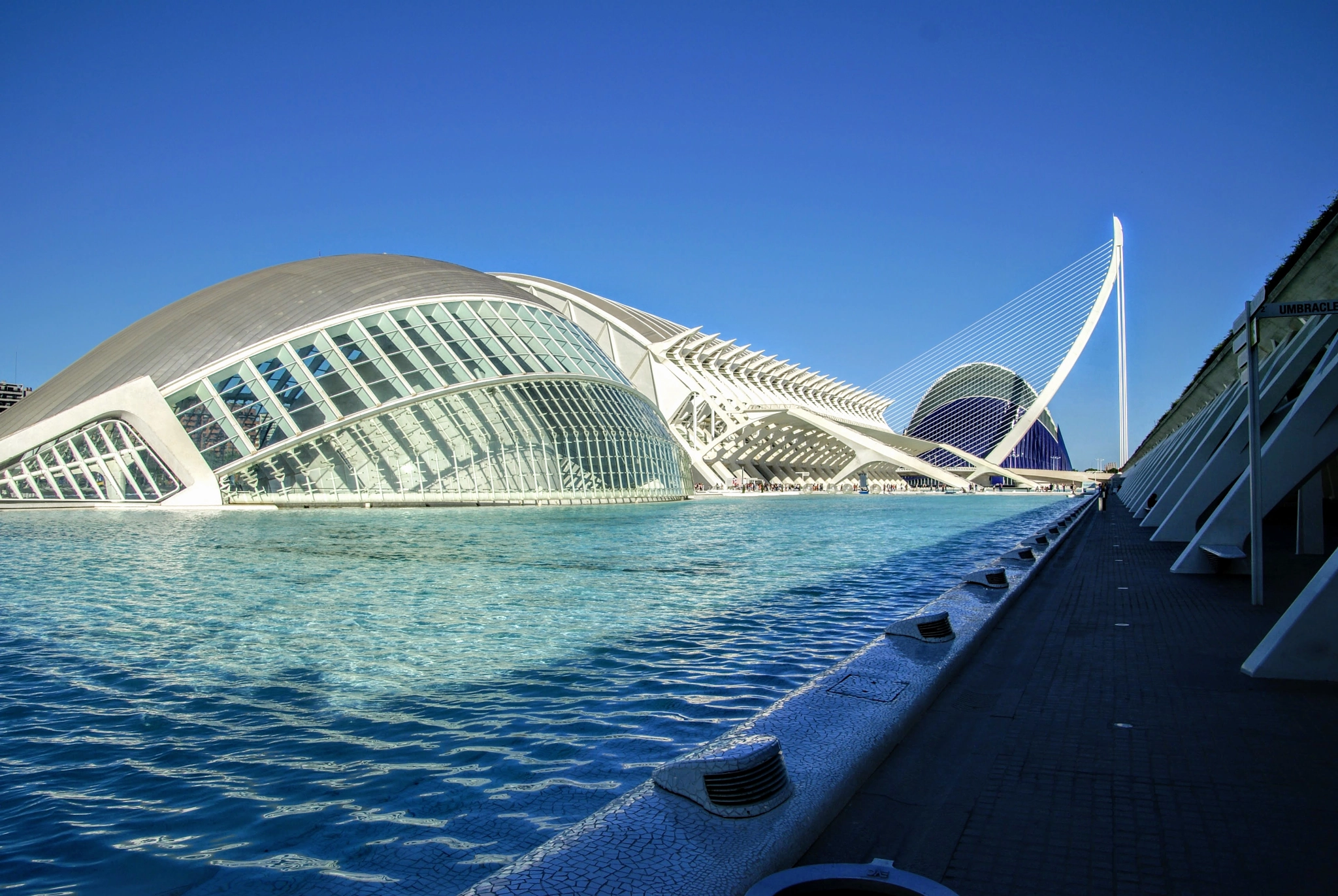 Sony Alpha DSLR-A100 + Tamron 16-300mm F3.5-6.3 Di II VC PZD Macro sample photo. Ciudad de las artes y las ciencias, valencia photography