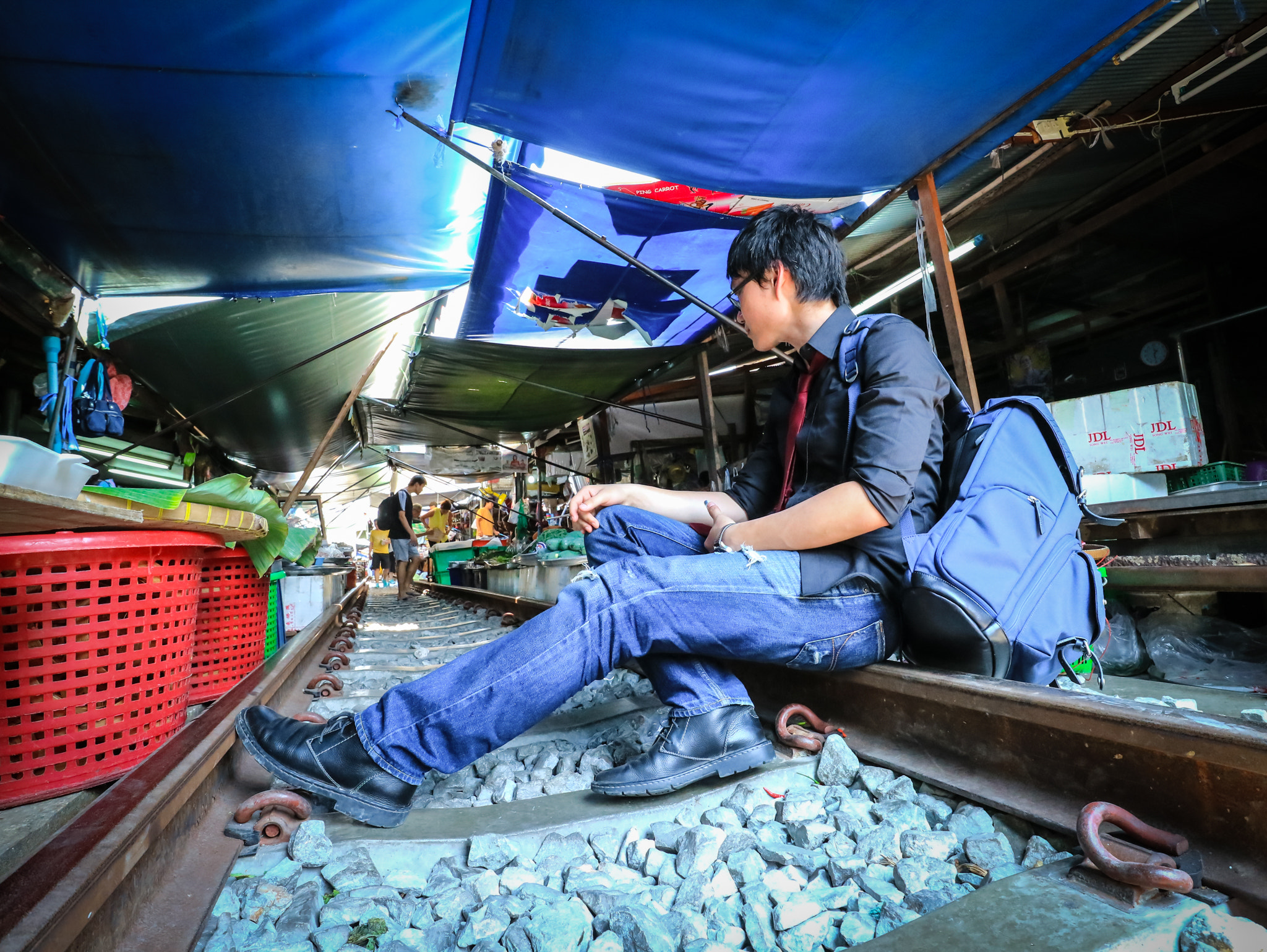 Canon EF-M 11-22mm F4-5.6 IS STM sample photo. Mae klong railway market photography