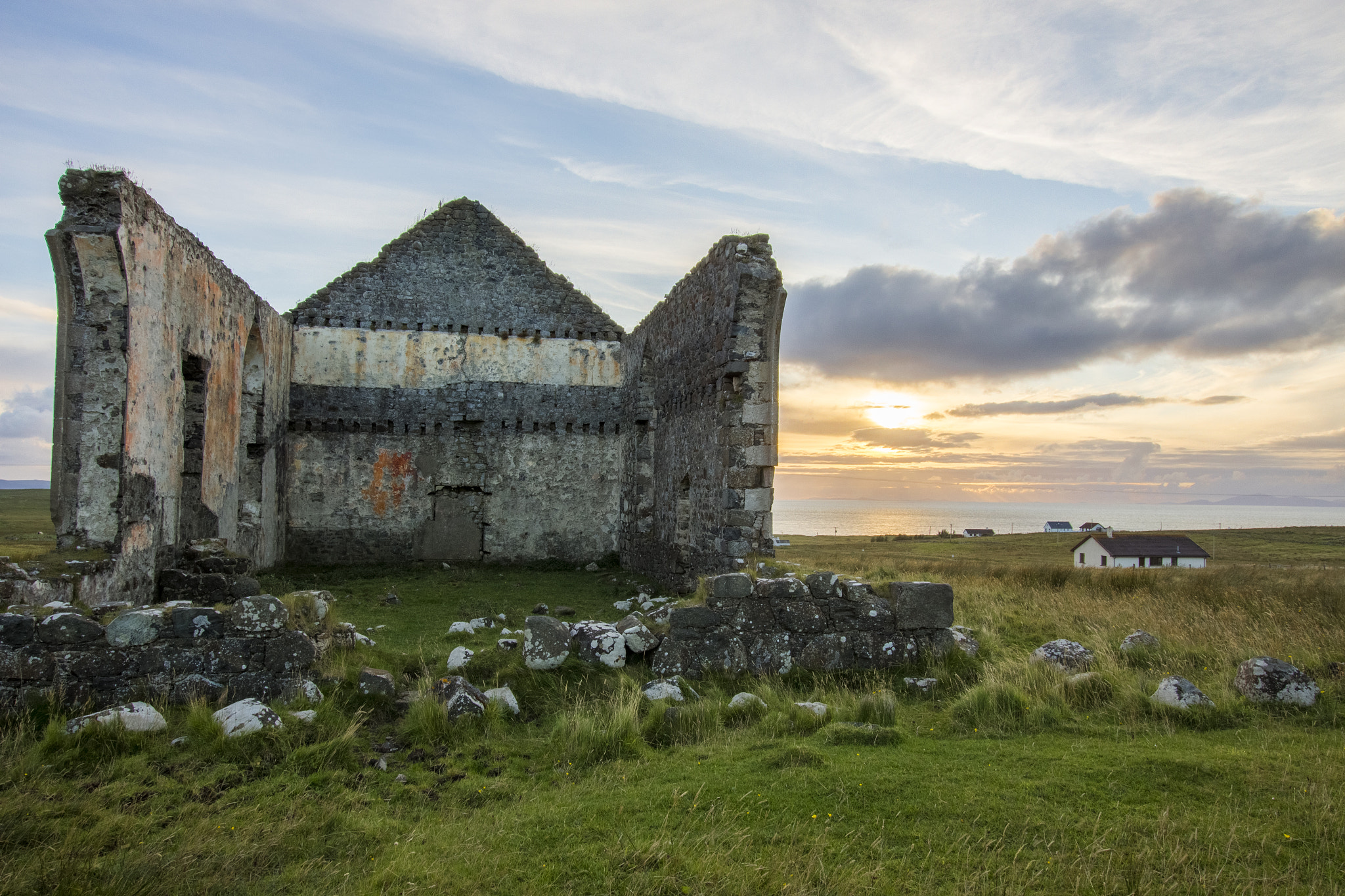 Canon EOS 650D (EOS Rebel T4i / EOS Kiss X6i) sample photo. Church ruins at sunset photography