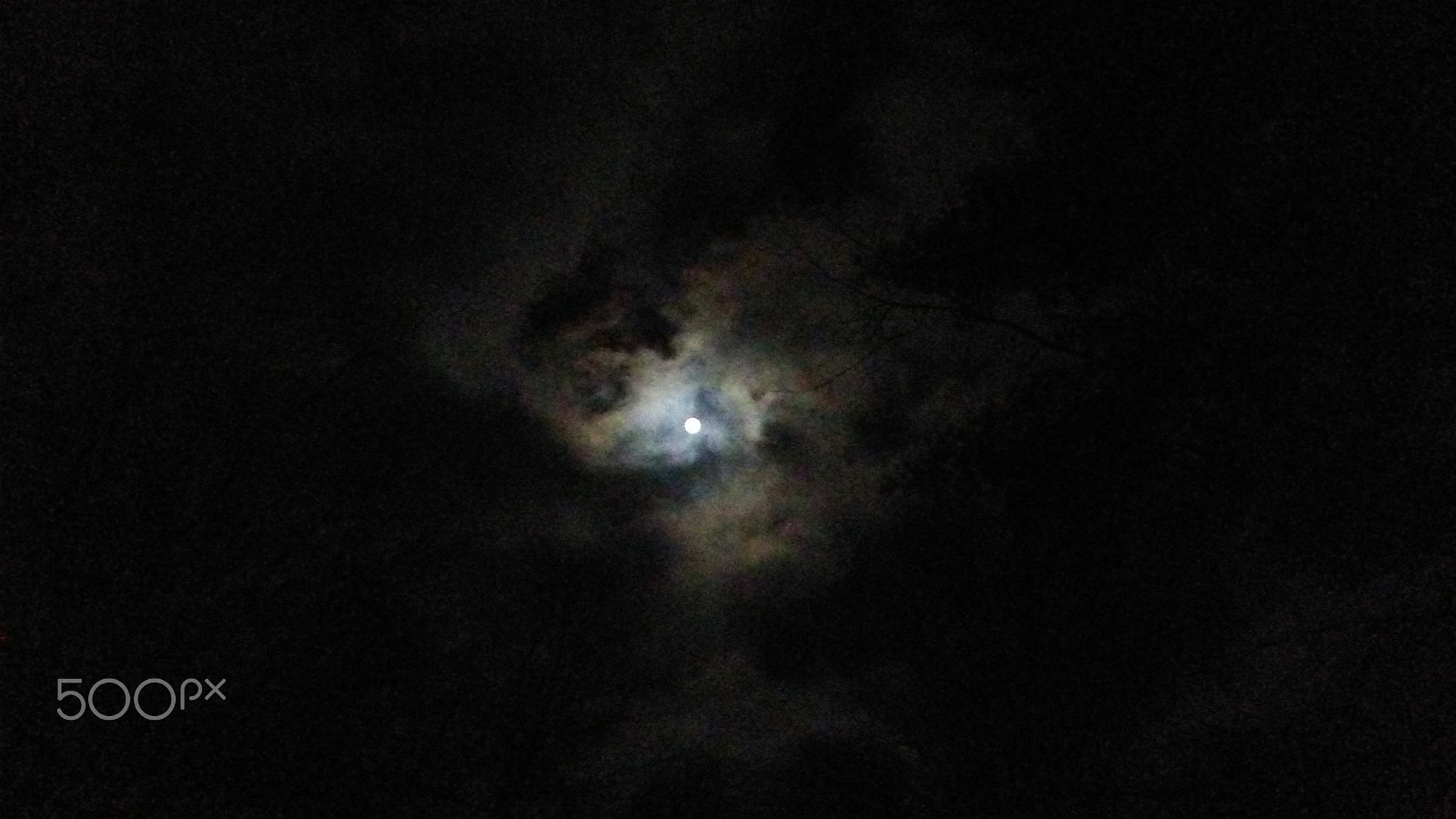 LG Zone3 sample photo. Hiding moon photography