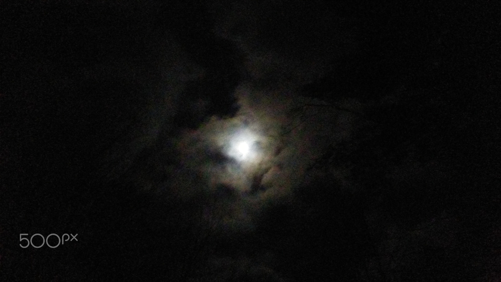 LG Zone3 sample photo. Hiding moon photography