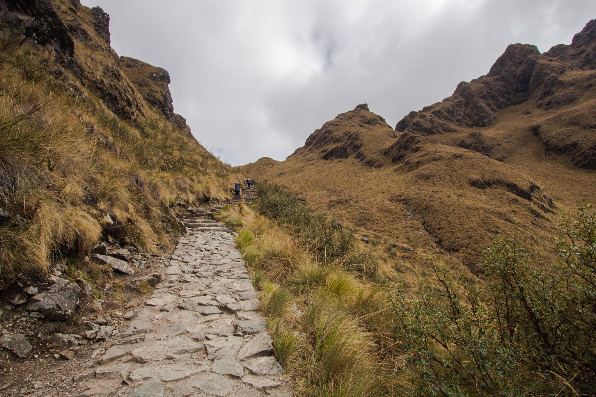 Canon EOS 650D (EOS Rebel T4i / EOS Kiss X6i) sample photo. Dead woman's pass photography