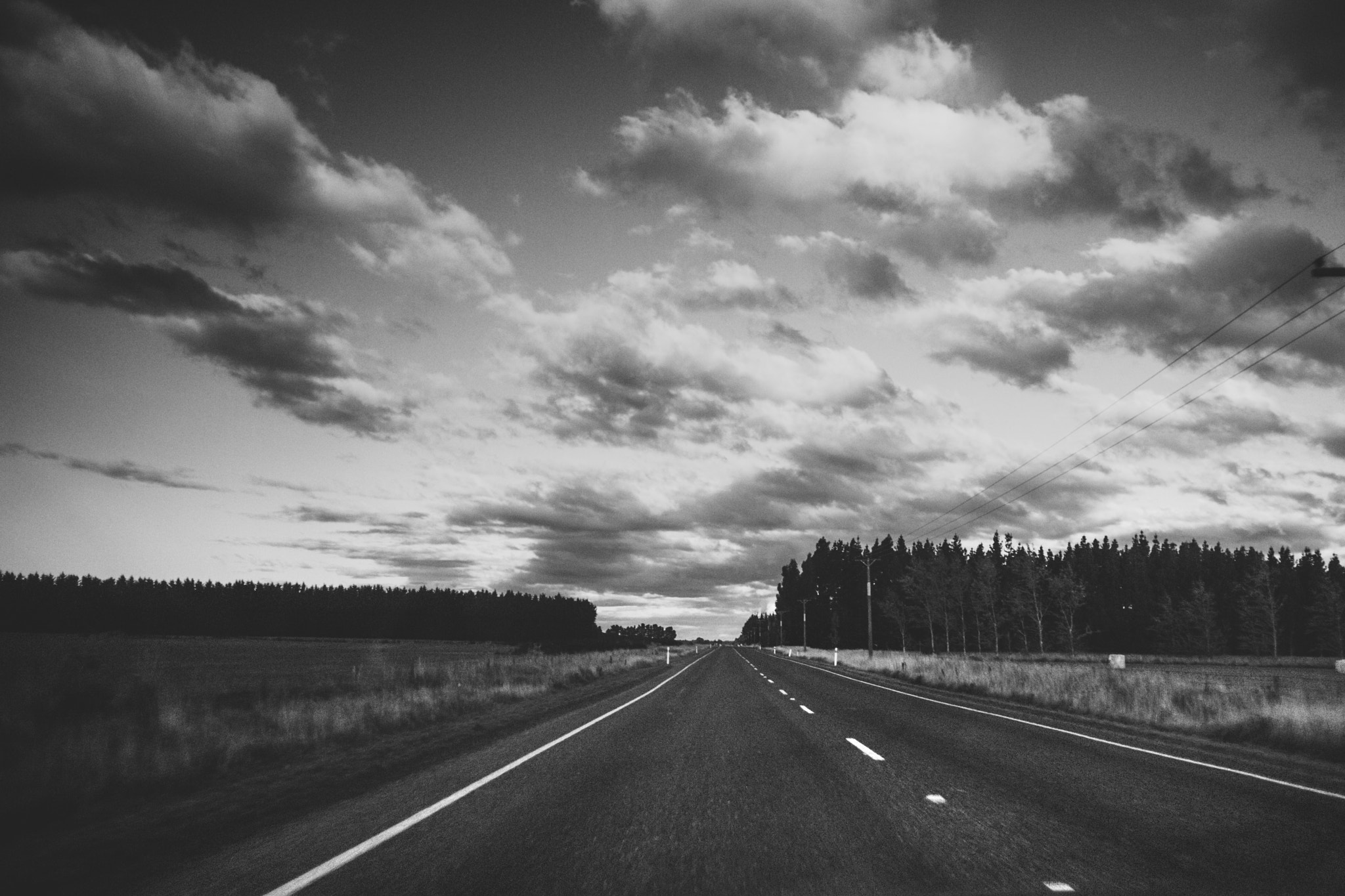 Olympus PEN E-P3 + Olympus M.Zuiko Digital 17mm F2.8 Pancake sample photo. Black and white sky photography