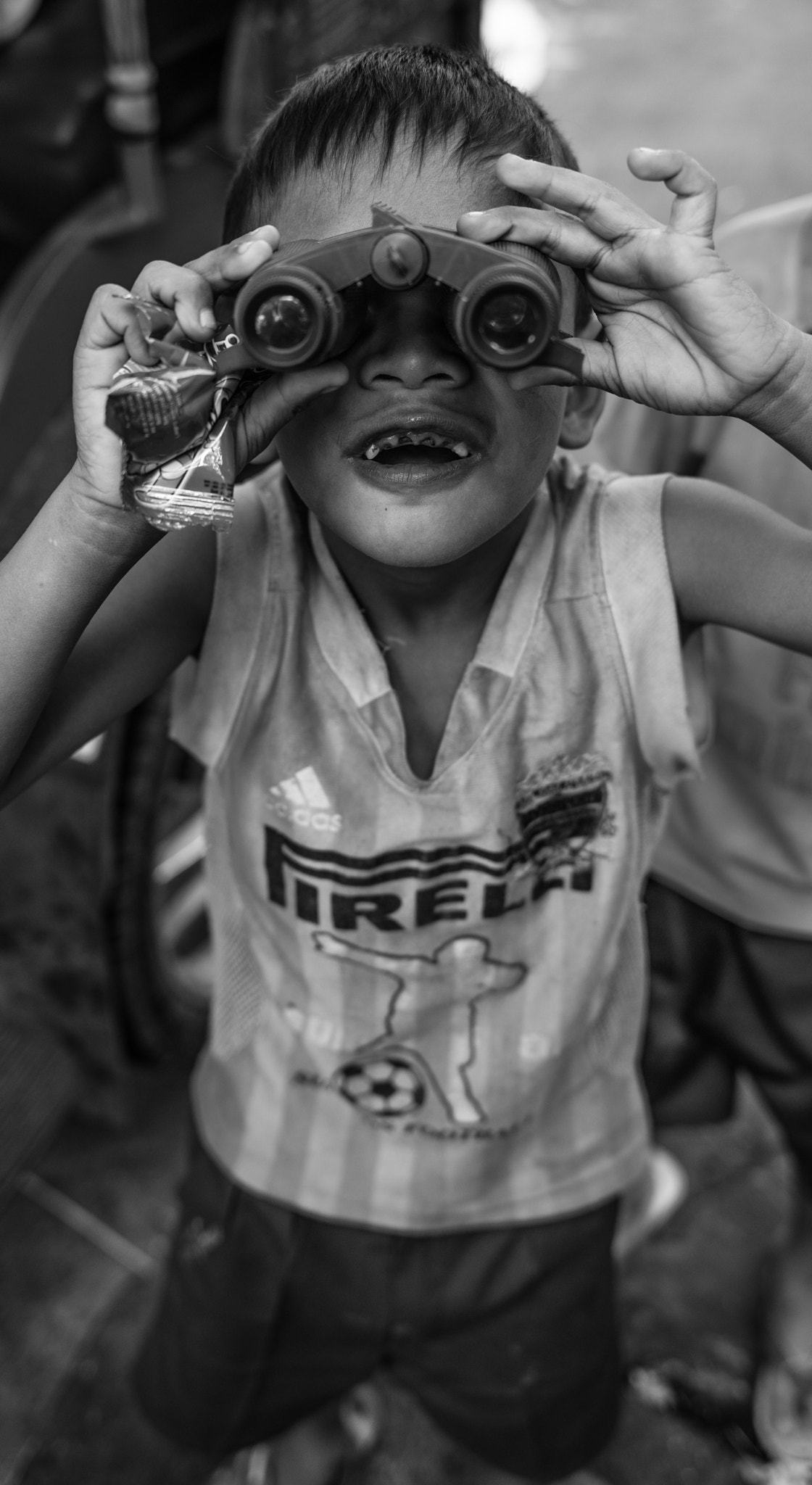 E 35mm F2 sample photo. Nice alian photography
