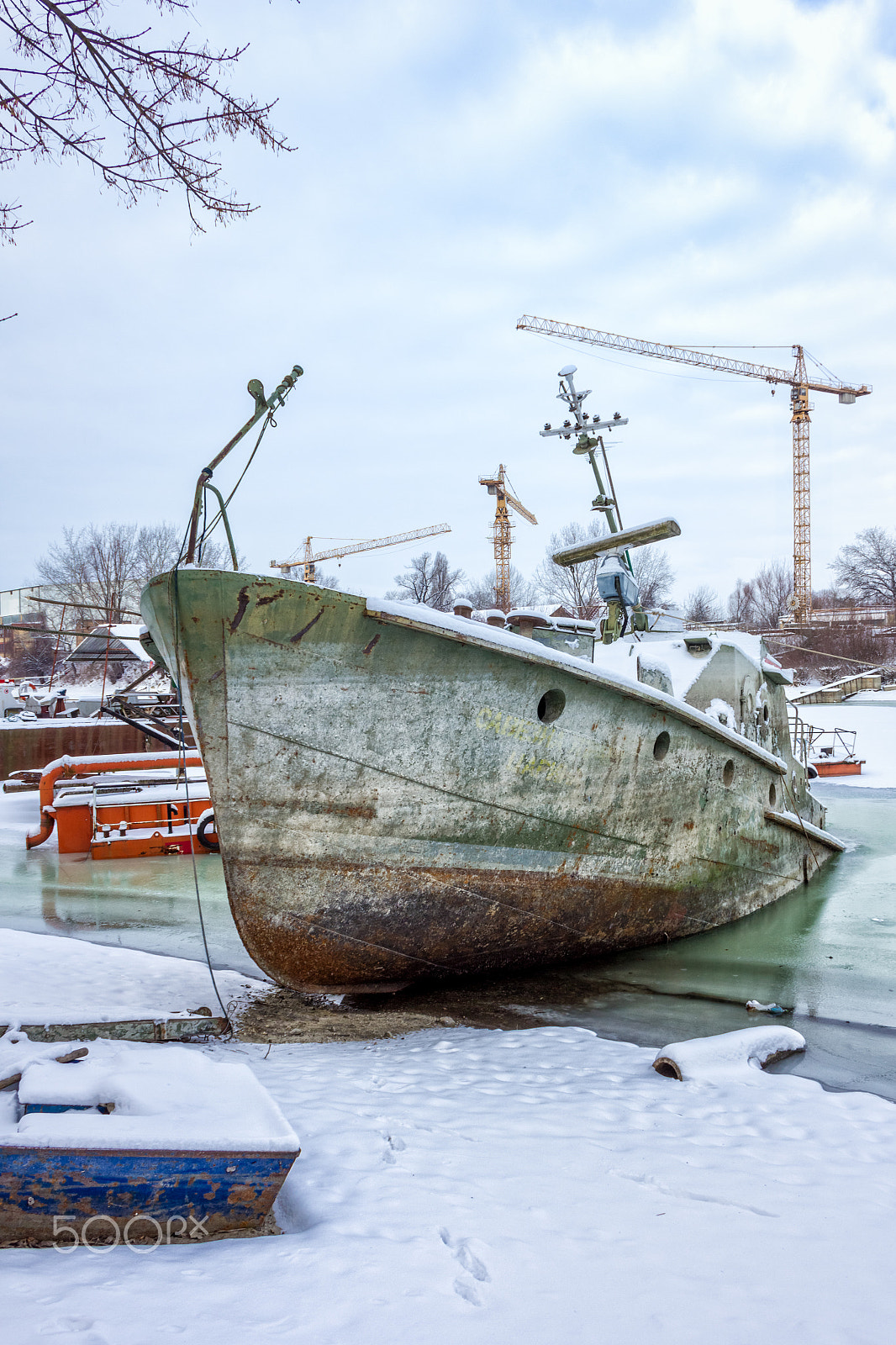 Canon EF-S 18-55mm F3.5-5.6 II sample photo. Frozen photography