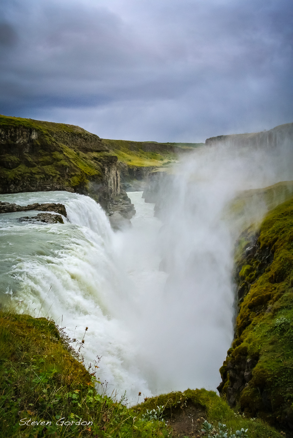 Nikon 1 V1 + Nikon 1 Nikkor VR 10-30mm F3.5-5.6 sample photo. Gullfoss falls portrait photography