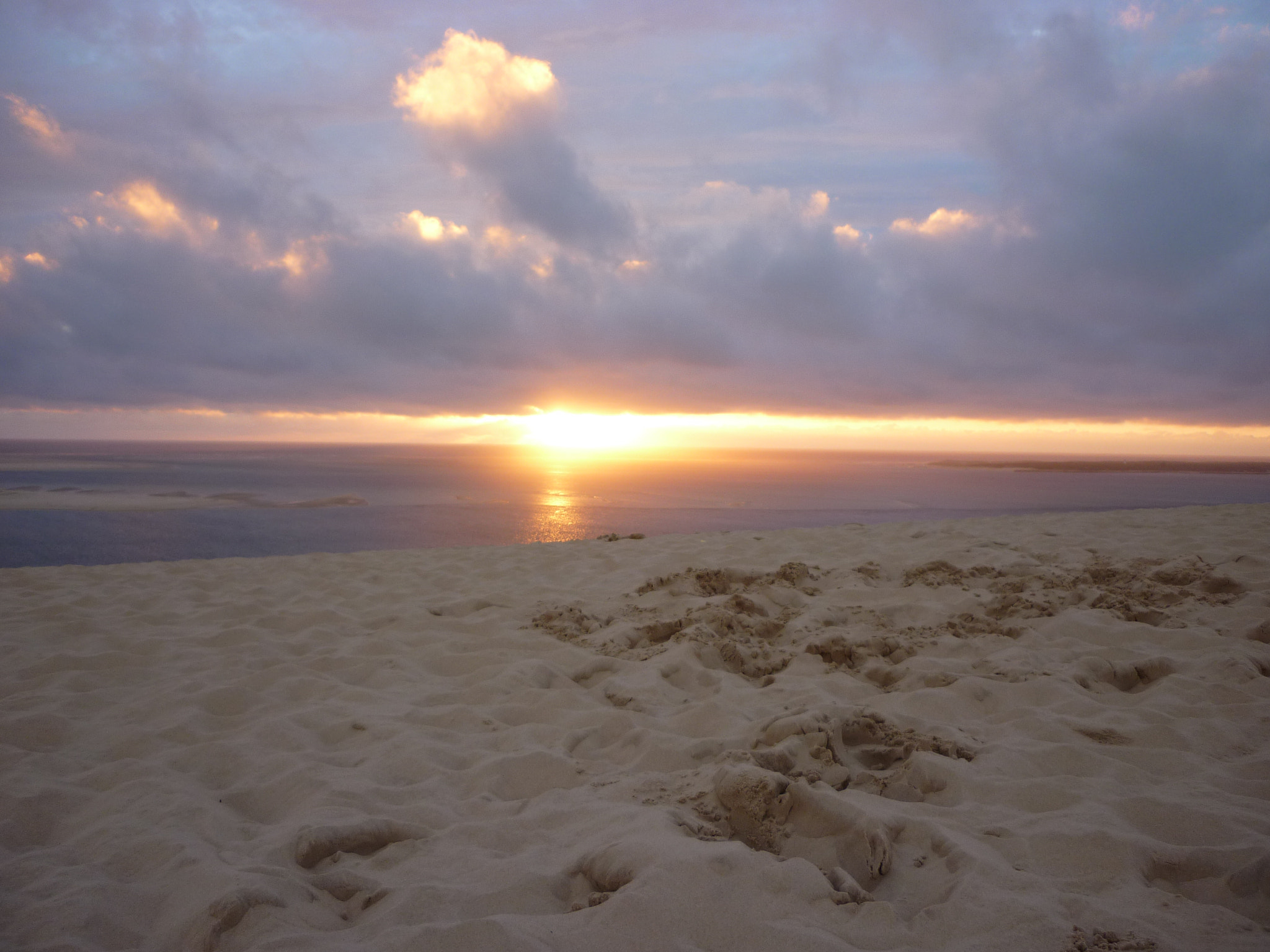 Panasonic DMC-FS7 sample photo. The sun set over the bay of arcachon photography