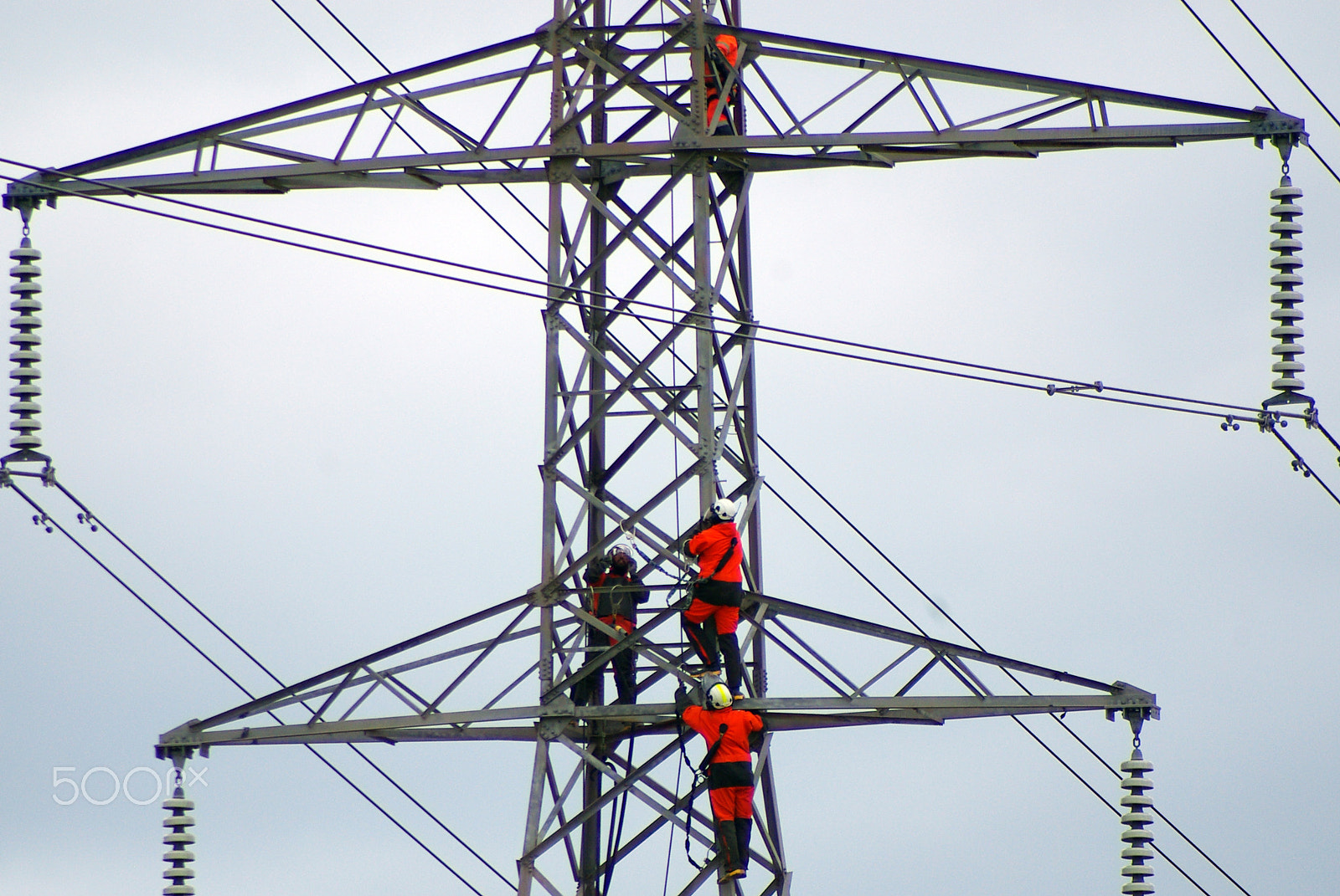 Pentax K10D sample photo. Pylon climbers photography