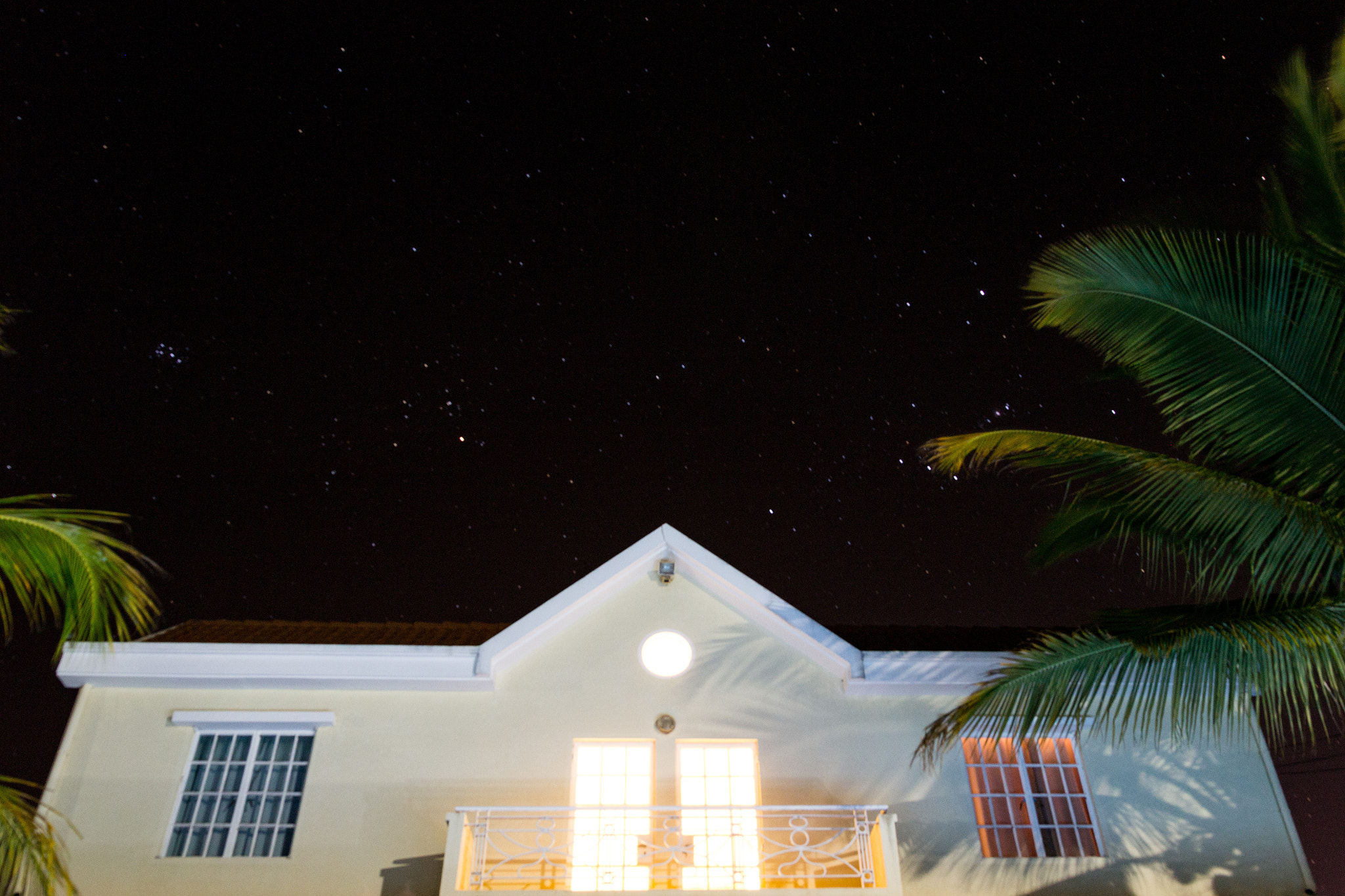 Canon EOS 600D (Rebel EOS T3i / EOS Kiss X5) sample photo. The sky is upside down photography