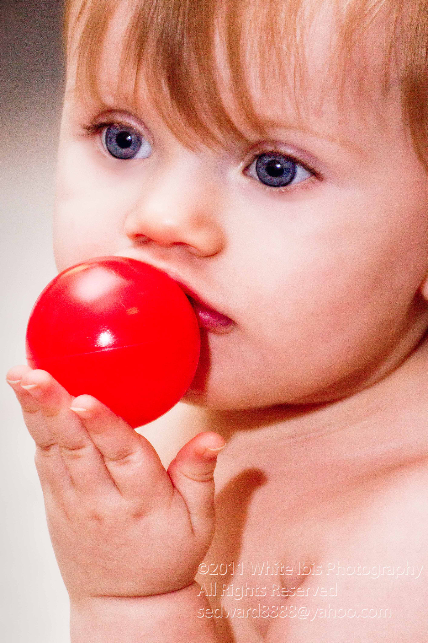 Canon EOS 600D (Rebel EOS T3i / EOS Kiss X5) sample photo. Jessica with red ball.jpg photography