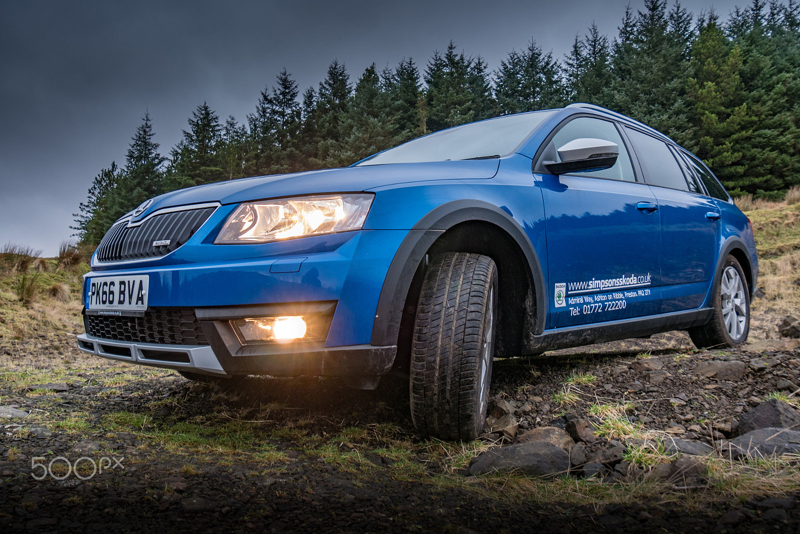 Panasonic Lumix DMC-GX85 (Lumix DMC-GX80 / Lumix DMC-GX7 Mark II) sample photo. Skoda octavia scout photography