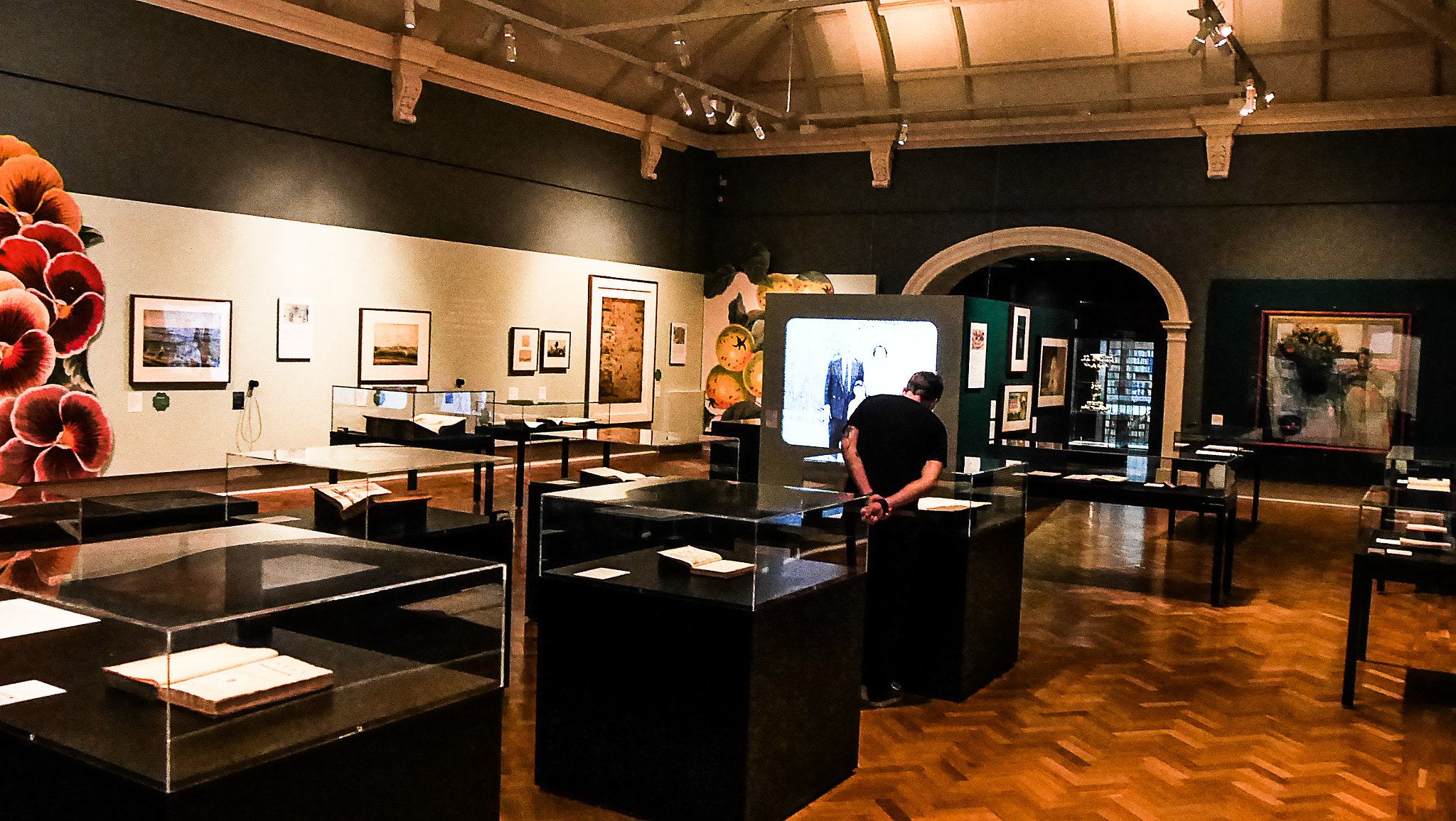 Panasonic Lumix DMC-GX7 sample photo. Exhibition photography