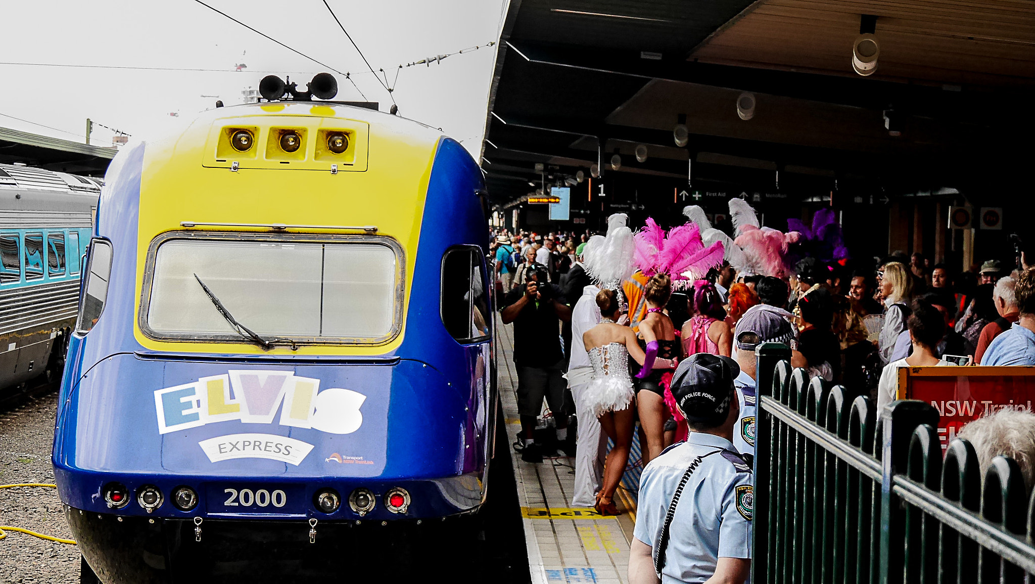 Panasonic Lumix DMC-GX7 sample photo. Elvis train photography