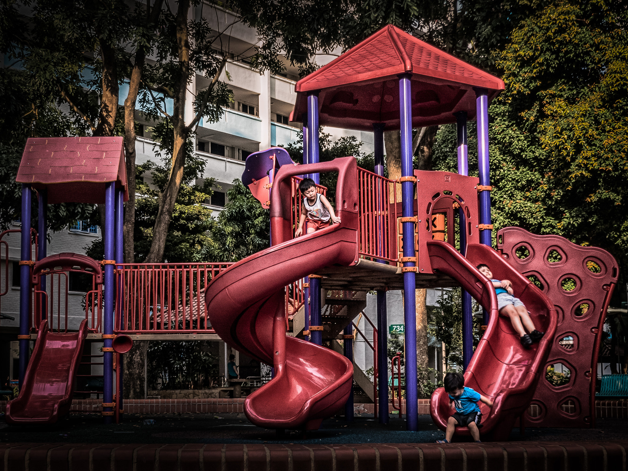 Olympus PEN-F + OLYMPUS M.9-18mm F4.0-5.6 sample photo. Kids at playground photography