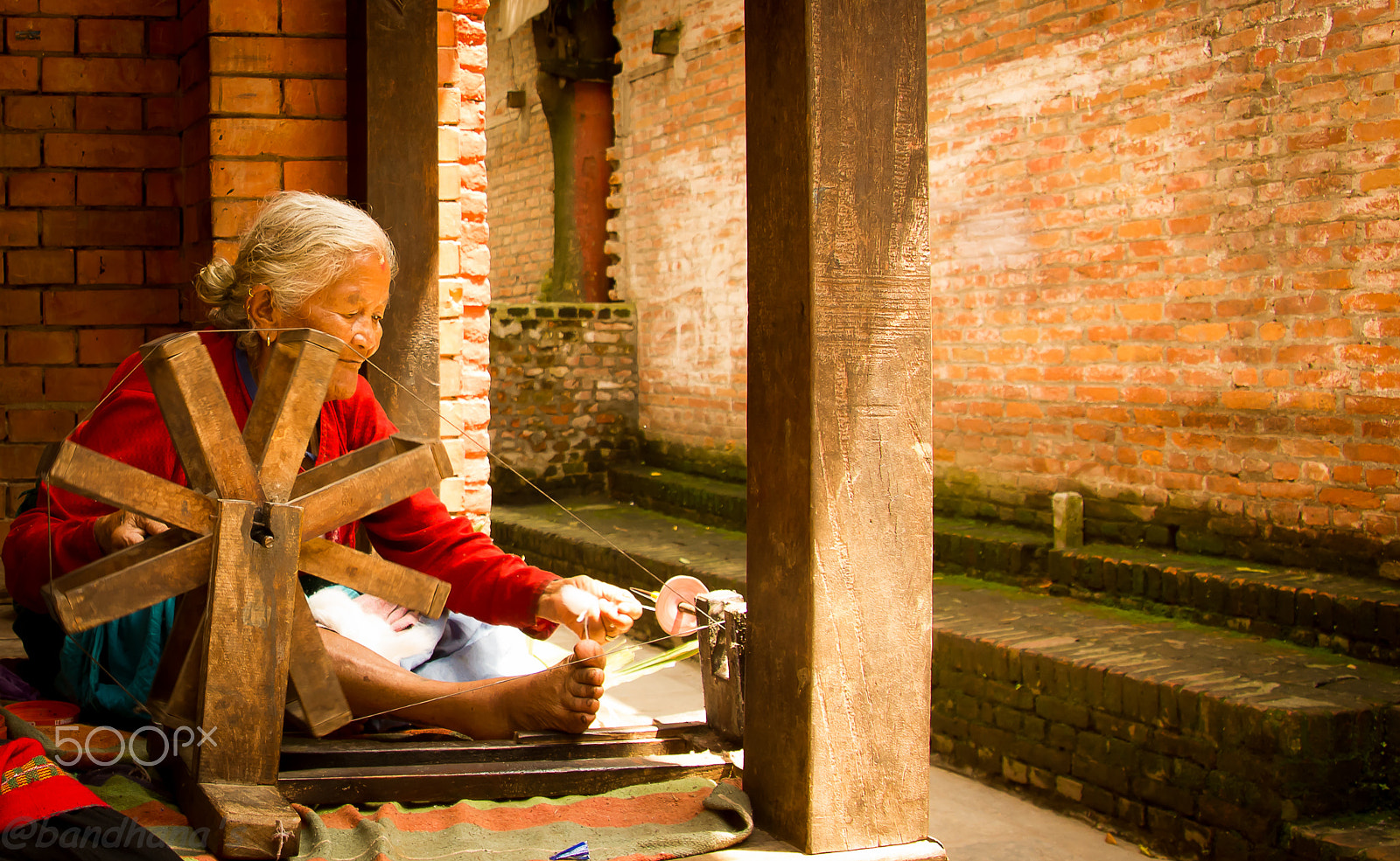 Canon EOS 550D (EOS Rebel T2i / EOS Kiss X4) sample photo. She and her "charkha"..... photography