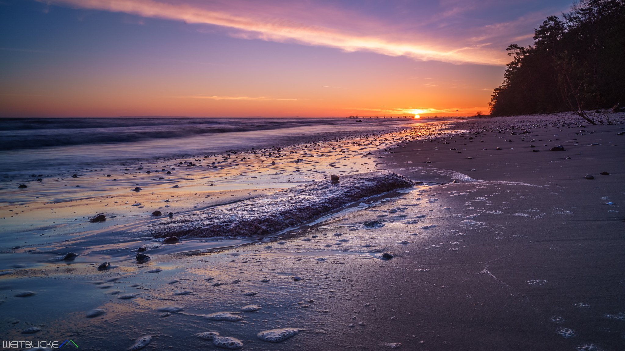 Sony a7 + ZEISS Batis 25mm F2 sample photo. Die sonne geht über der ostsee auf... photography