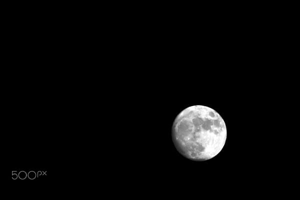 b&w full moon by Nick Patrin on 500px.com