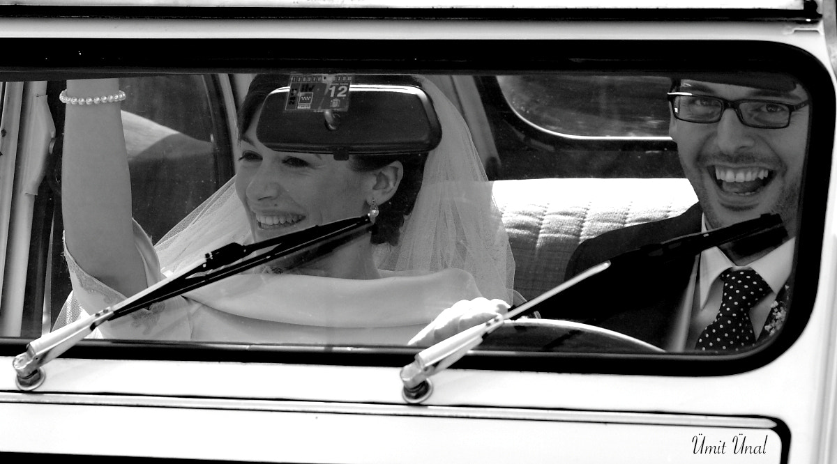 Canon EF 70-300mm F4-5.6 IS USM sample photo. Newlywed photography