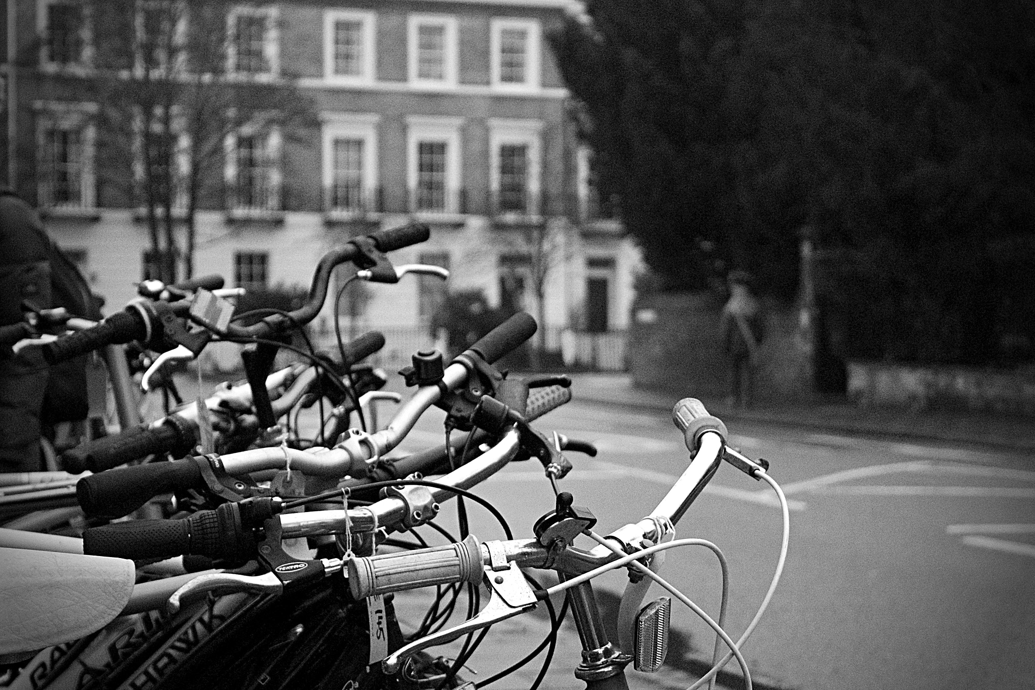 Canon EF-S 18-55mm F3.5-5.6 IS sample photo. Bicycles of lensfield road photography