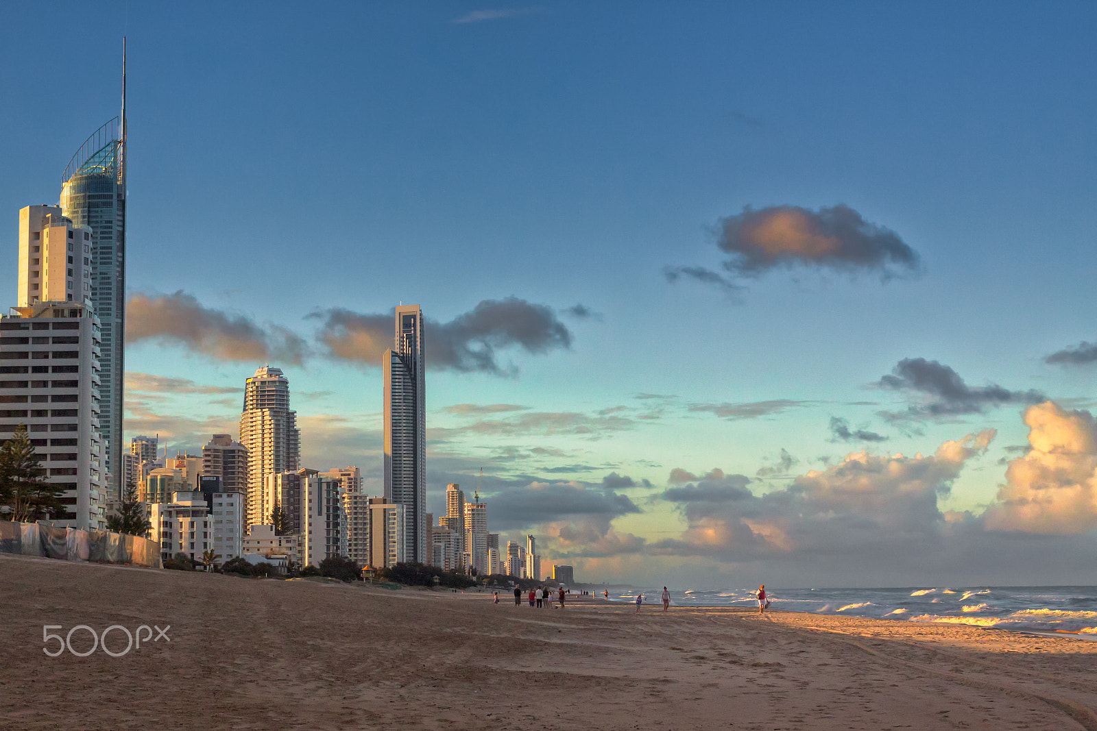 Canon EOS 50D + Canon EF 40mm F2.8 STM sample photo. Evening at the gold coast photography