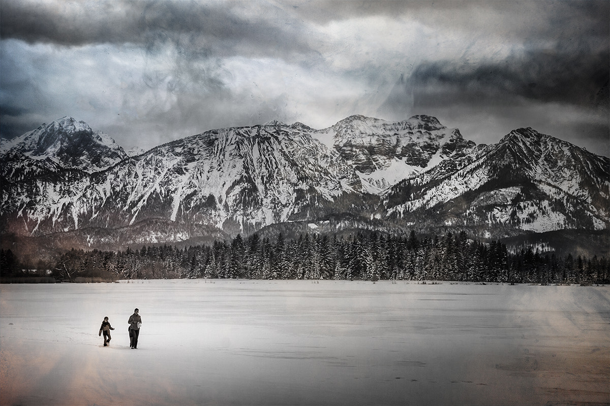 Sigma 18-200mm f/3.5-6.3 DC OS sample photo. A walk on the frozen lake photography