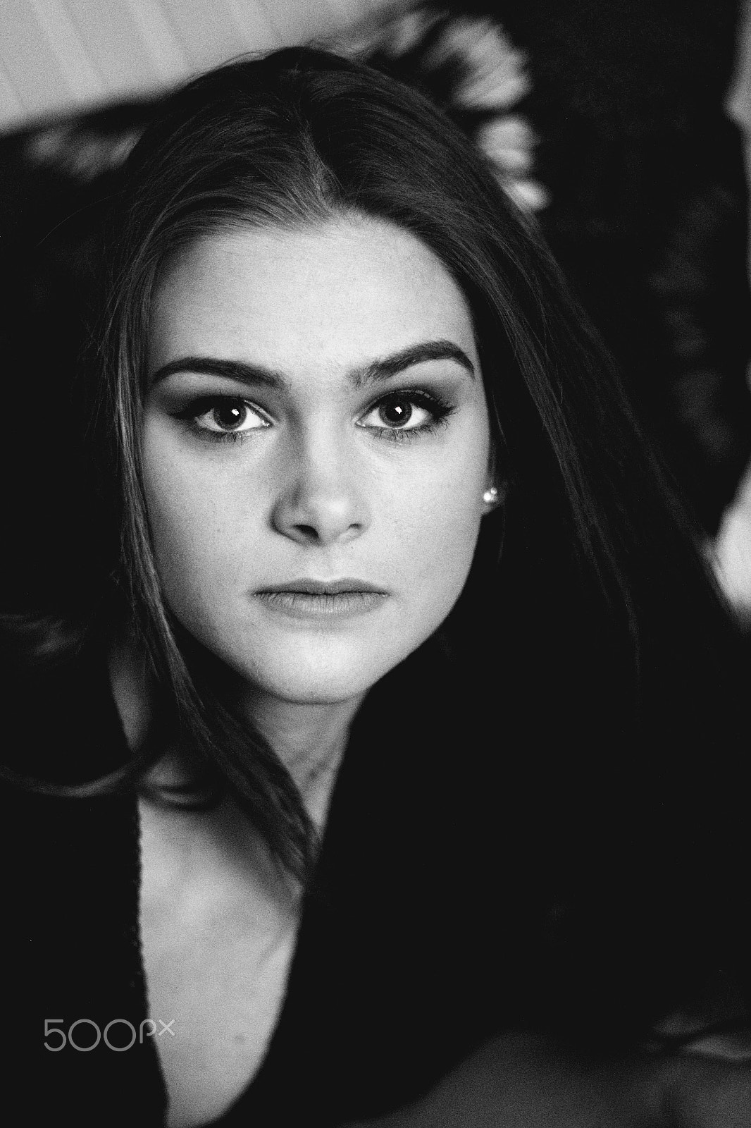Canon EOS 600D (Rebel EOS T3i / EOS Kiss X5) sample photo. Black and white beauty photography