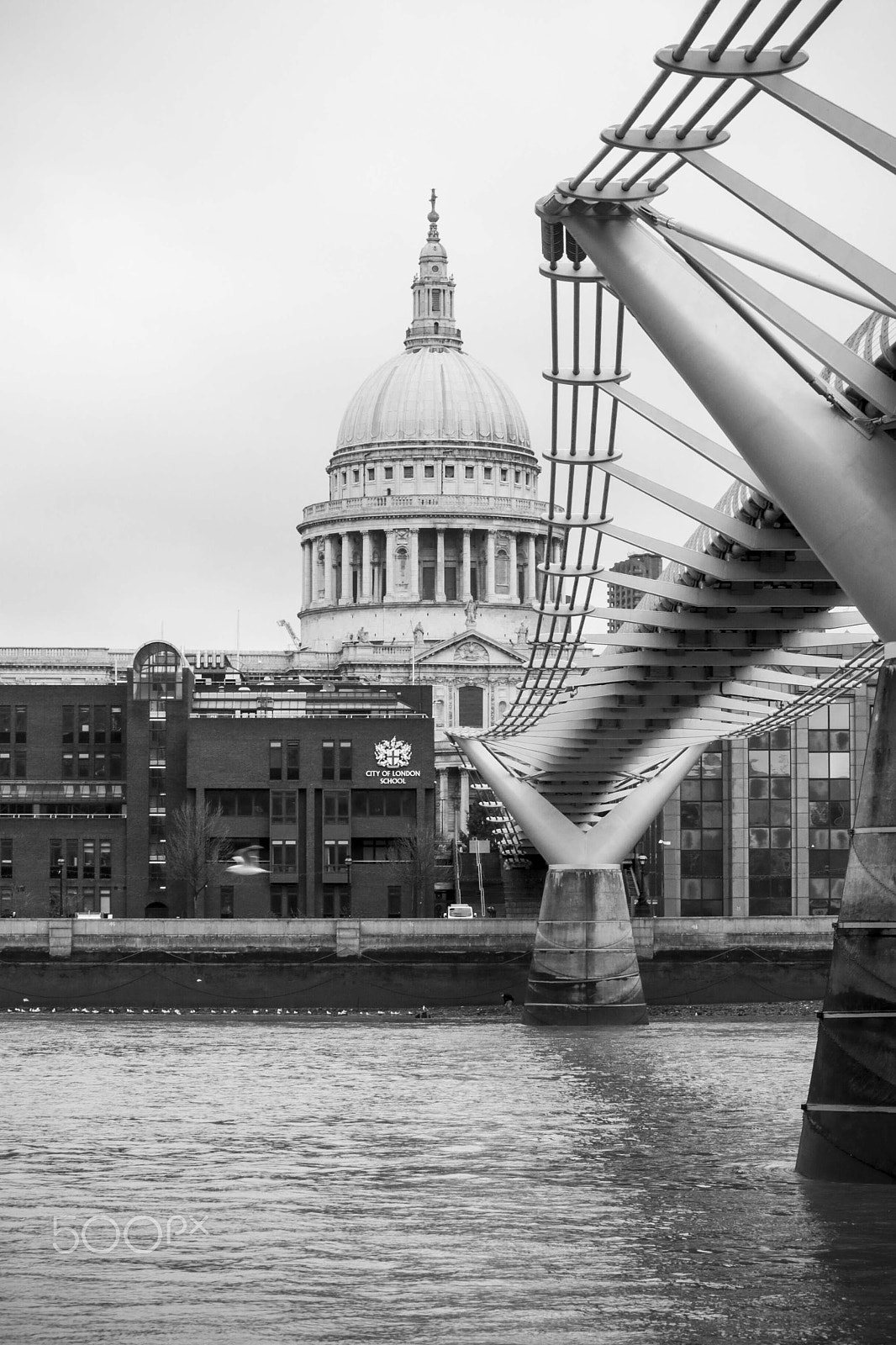 Canon EF-S 55-250mm F4-5.6 IS sample photo. St paul's from the thames' shores photography