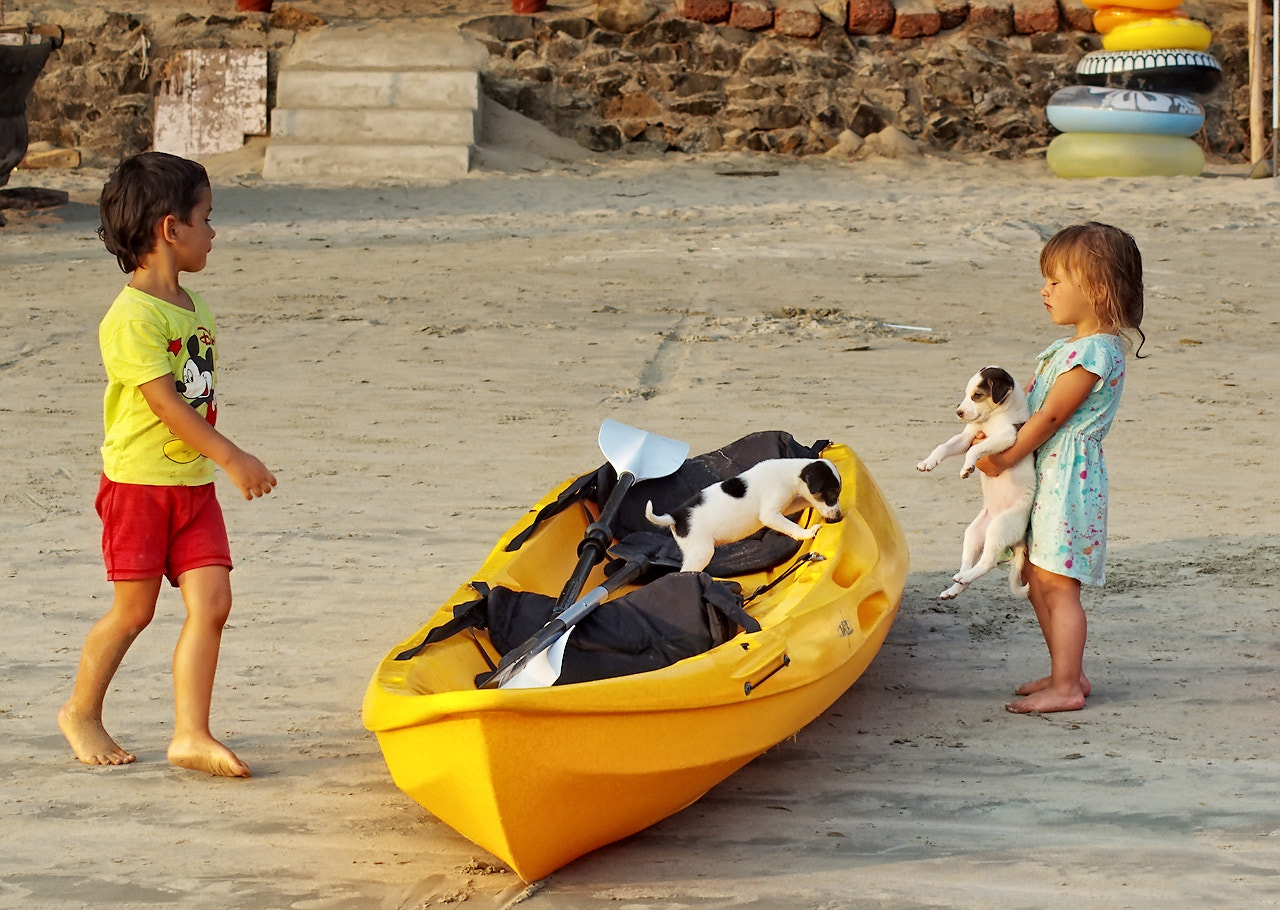 Tamron AF 70-300mm F4-5.6 LD Macro 1:2 sample photo. Children in goa. photography