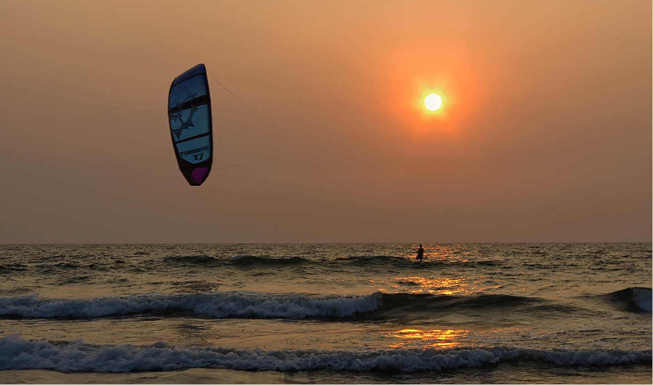 Samsung/Schneider D-XENON 18-55mm F3.5-5.6 sample photo. Kitesurfing photography