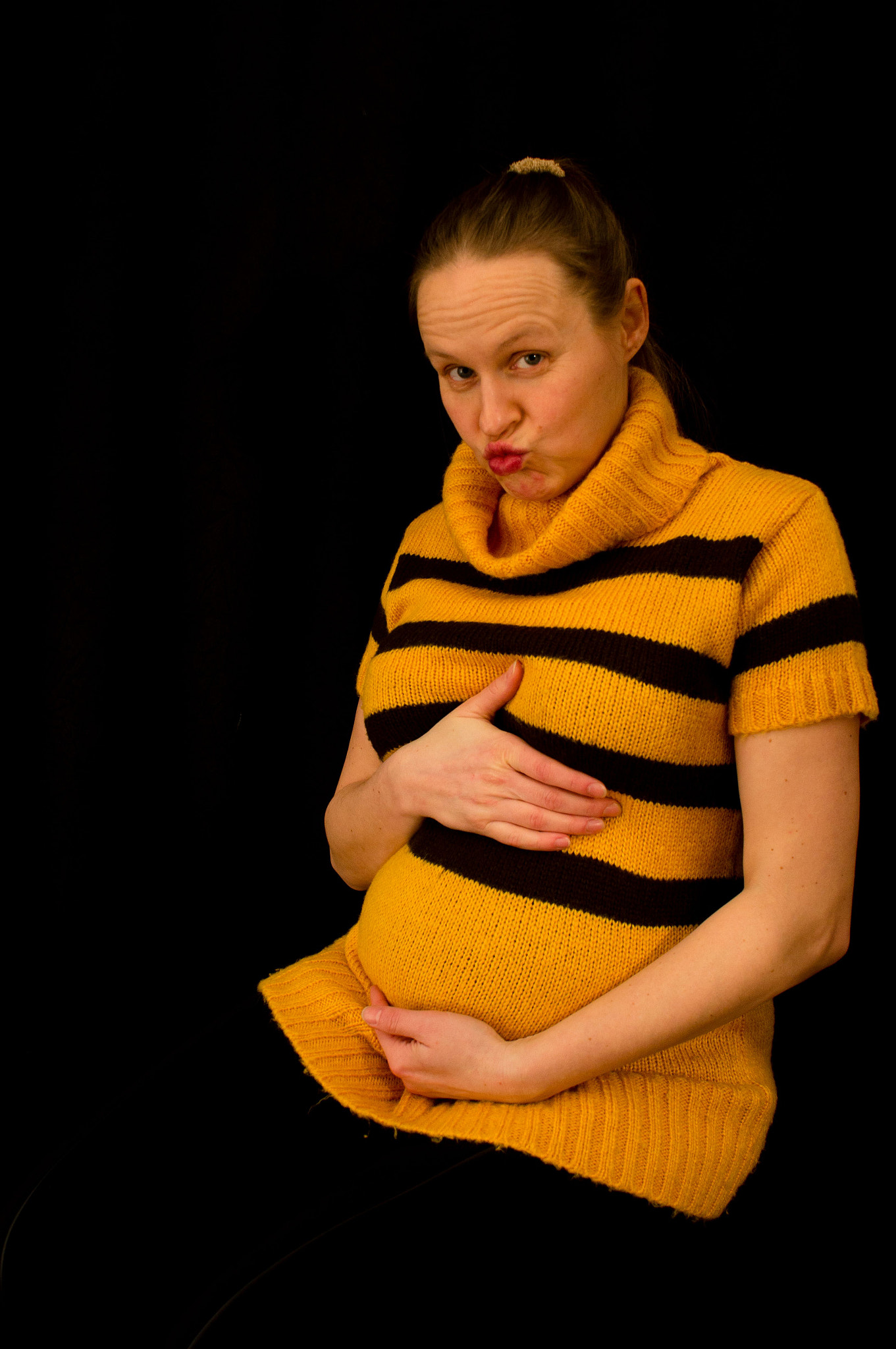 Sony Alpha DSLR-A580 + Minolta AF 24mm F2.8 sample photo. Pregnant photography