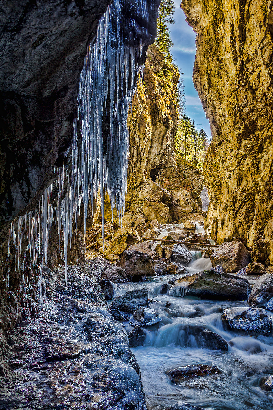 Canon EF-S 18-55mm F3.5-5.6 II sample photo. Partnachklamm photography