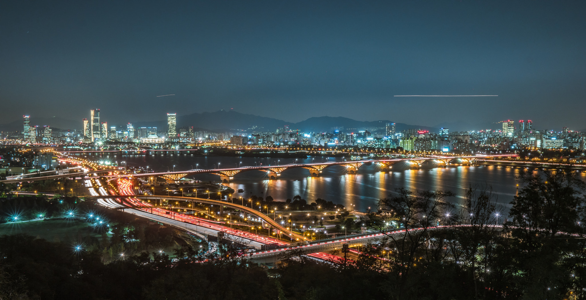 Samsung NX 16-50mm F2.0-2.8 S ED OIS sample photo. Night view of seoul photography