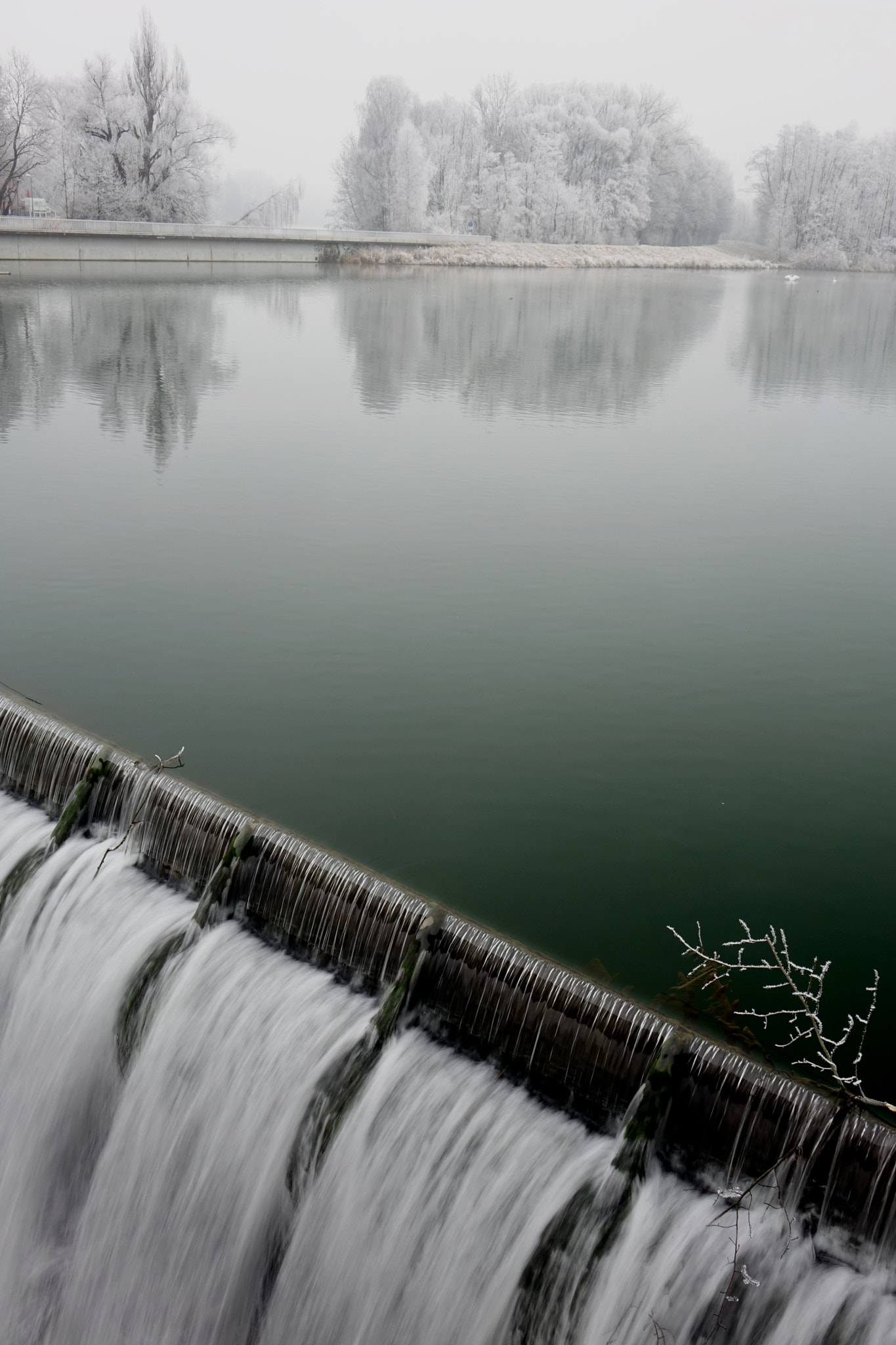 Sony 24-200mm F2.8 sample photo. The frost and the river photography