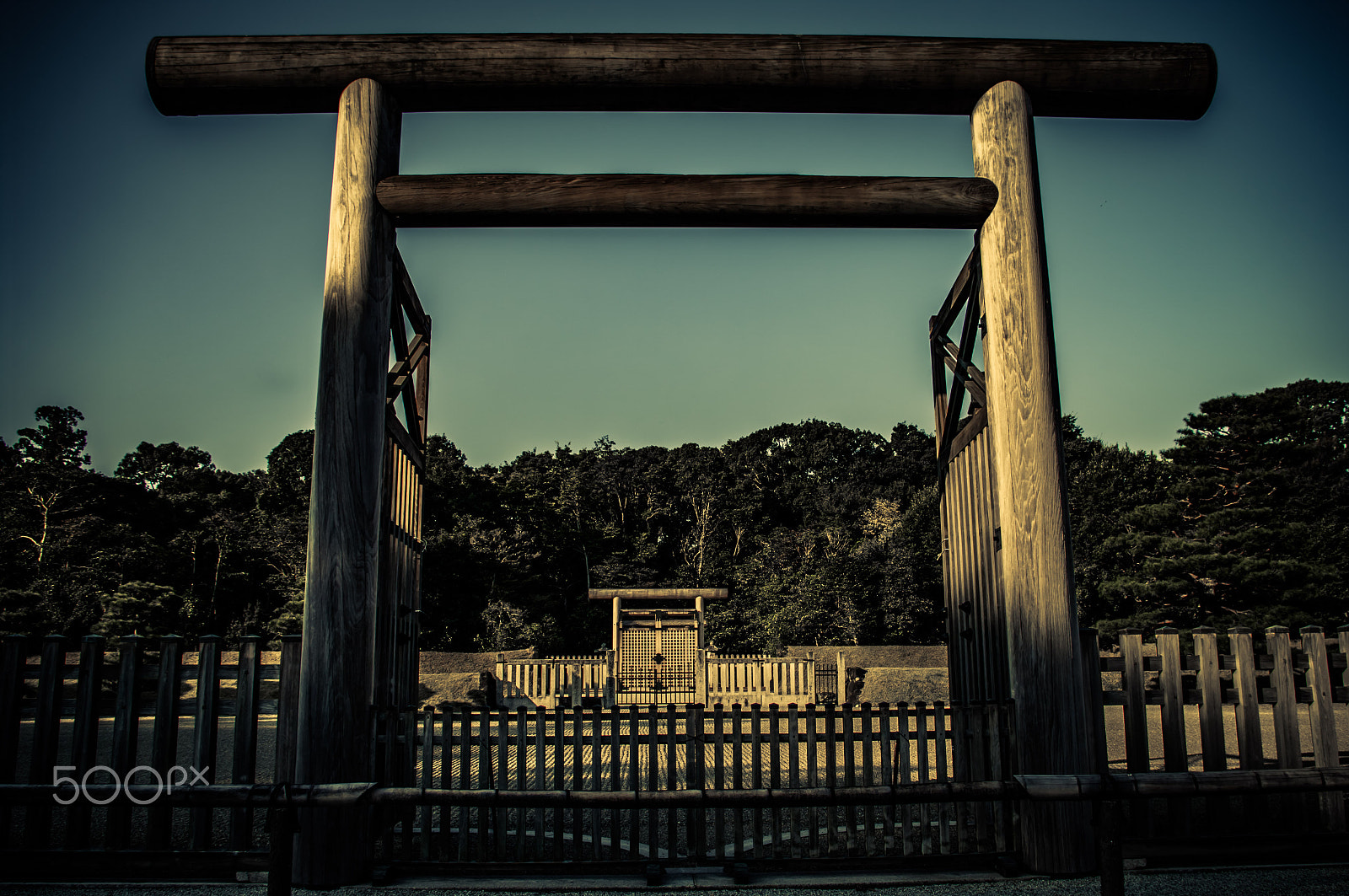 Pentax K20D sample photo. 神武天皇陵 photography