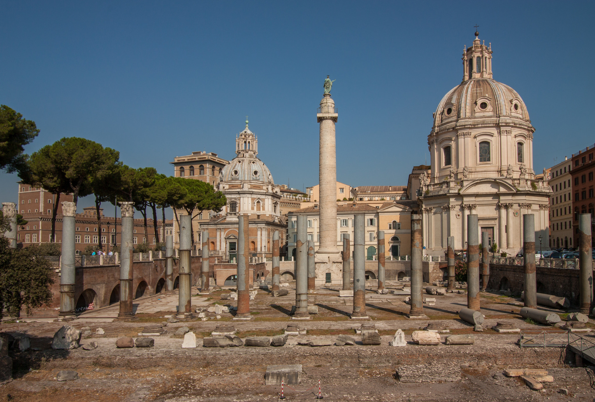 Canon EOS 450D (EOS Rebel XSi / EOS Kiss X2) sample photo. The roman forum, rome, italy. photography