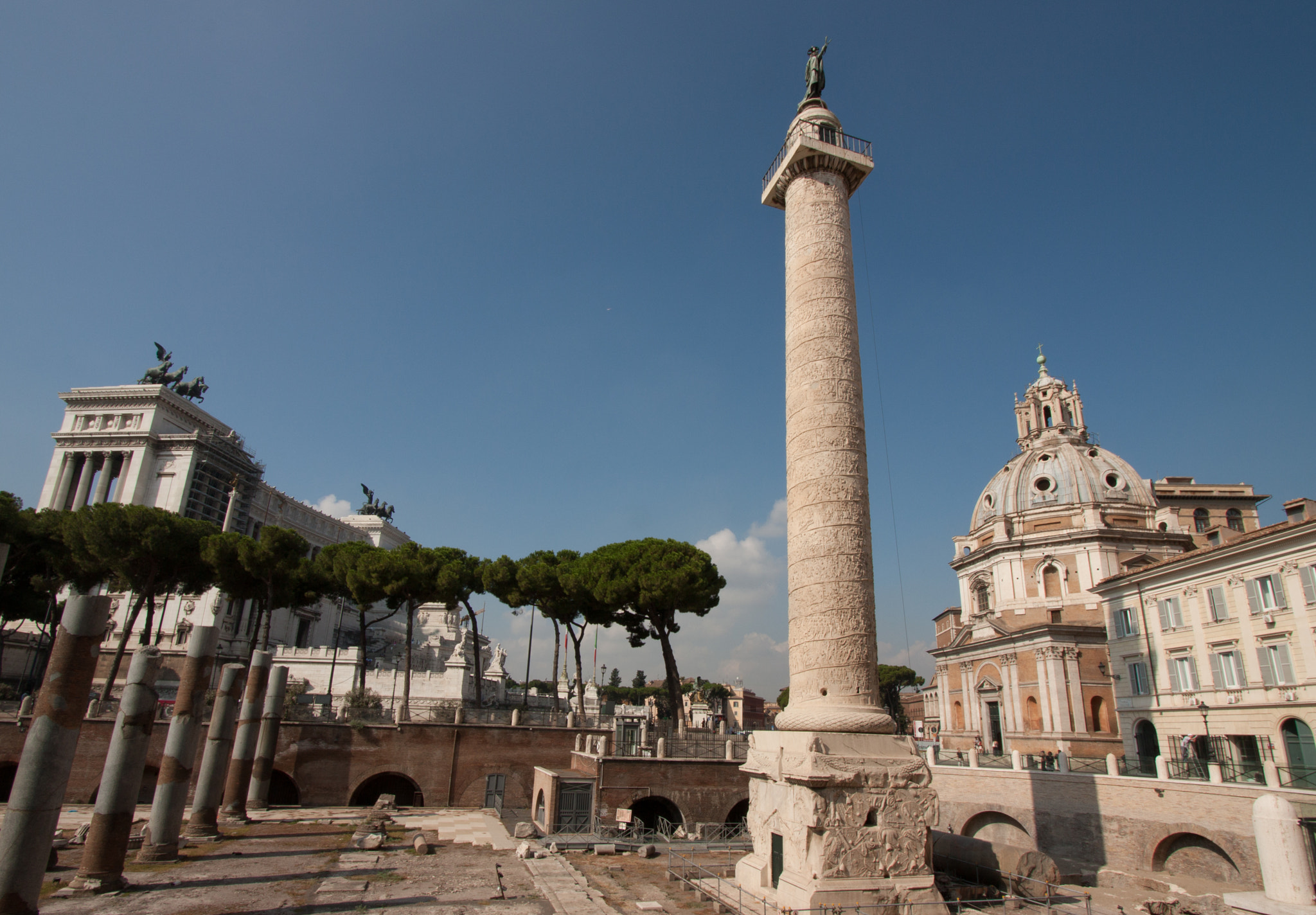Canon EOS 450D (EOS Rebel XSi / EOS Kiss X2) sample photo. The roman forum, rome, italy. photography