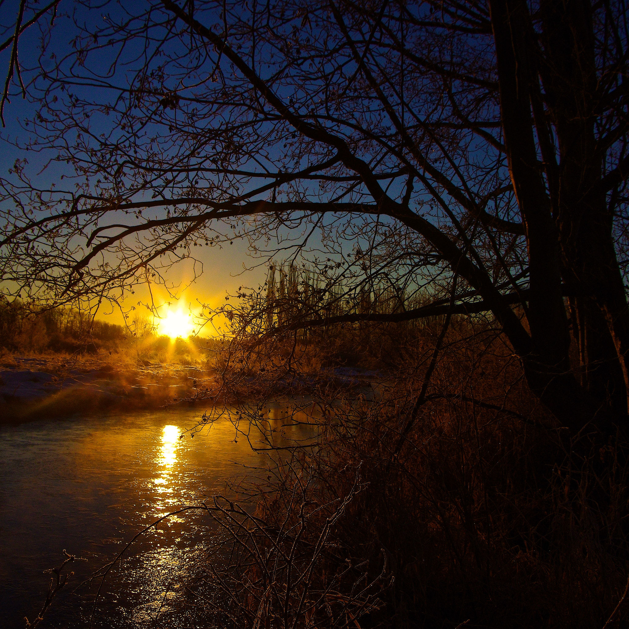 Pentax K-5 sample photo. Sunrise over ice photography