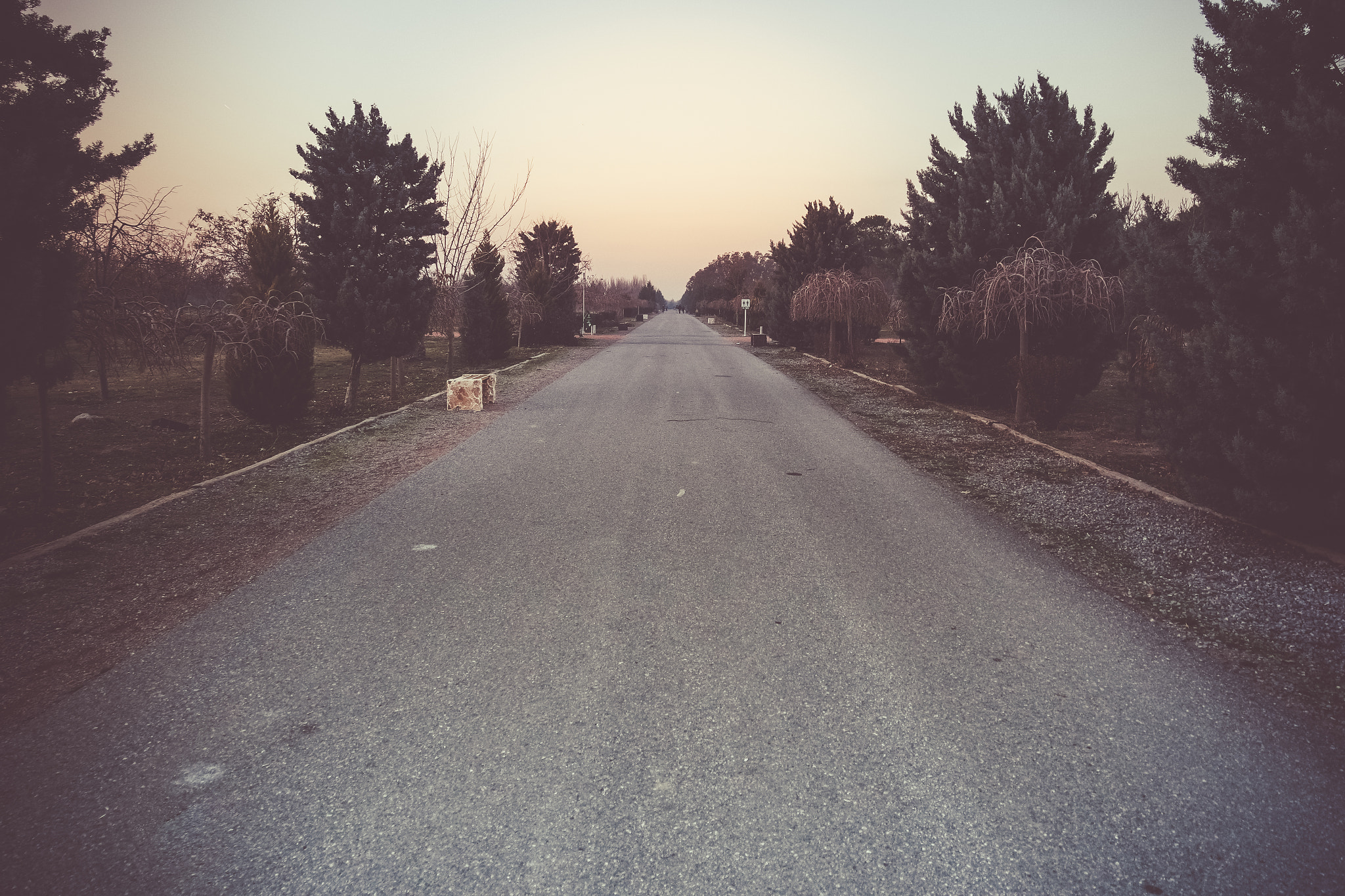 Samsung NX mini sample photo. Road photography