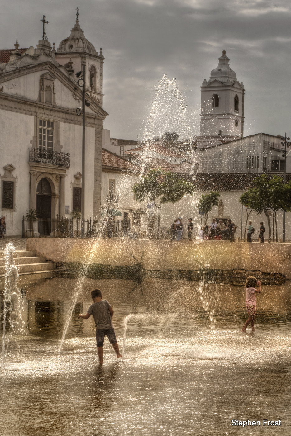 Nikon D7100 + Sigma 24-70mm F2.8 EX DG Macro sample photo. Having a splashing good time photography