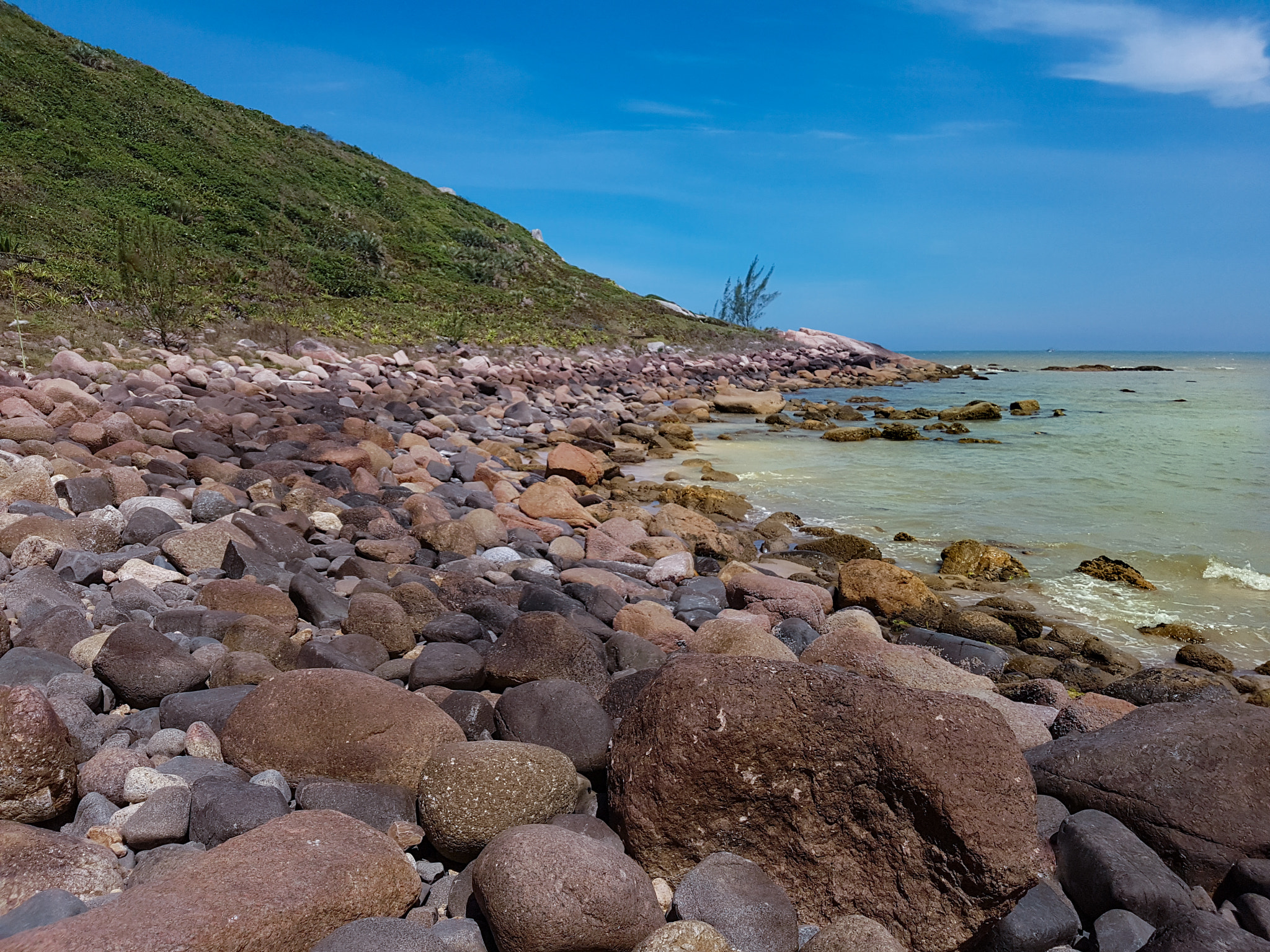 Samsung Galaxy S7 + Samsung Galaxy S7 Rear Camera sample photo. Colorful coast photography