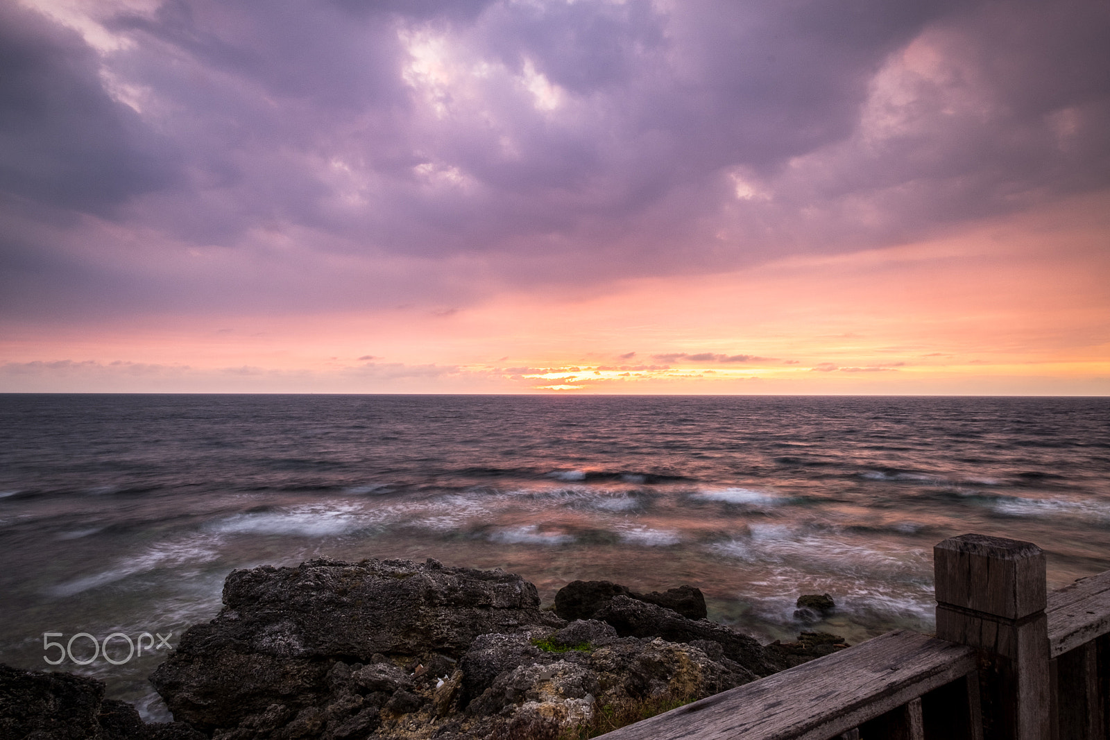 Fujifilm X-T10 + Fujifilm XF 10-24mm F4 R OIS sample photo. Sunset with waves photography