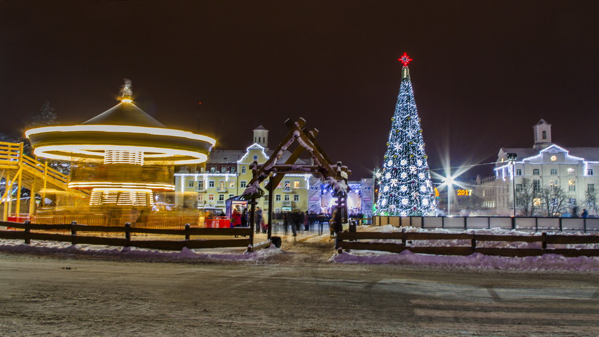 Canon EOS 50D sample photo. Chernigov new year's photography