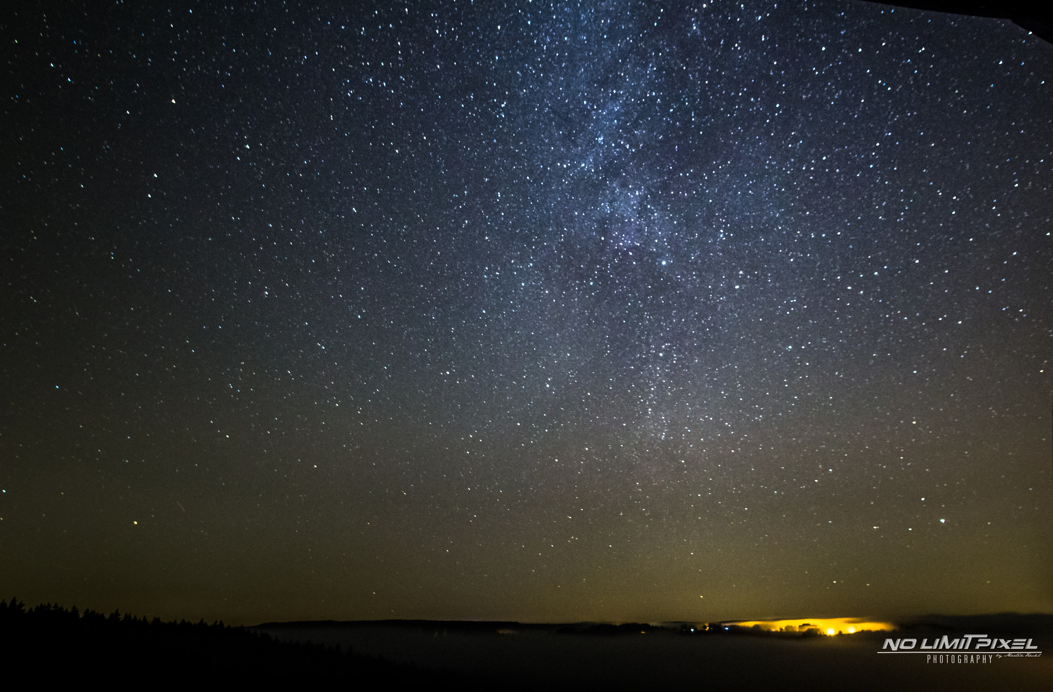Sigma 17-35mm f/2.8-4 EX DG Aspherical HSM sample photo. Milky way photography