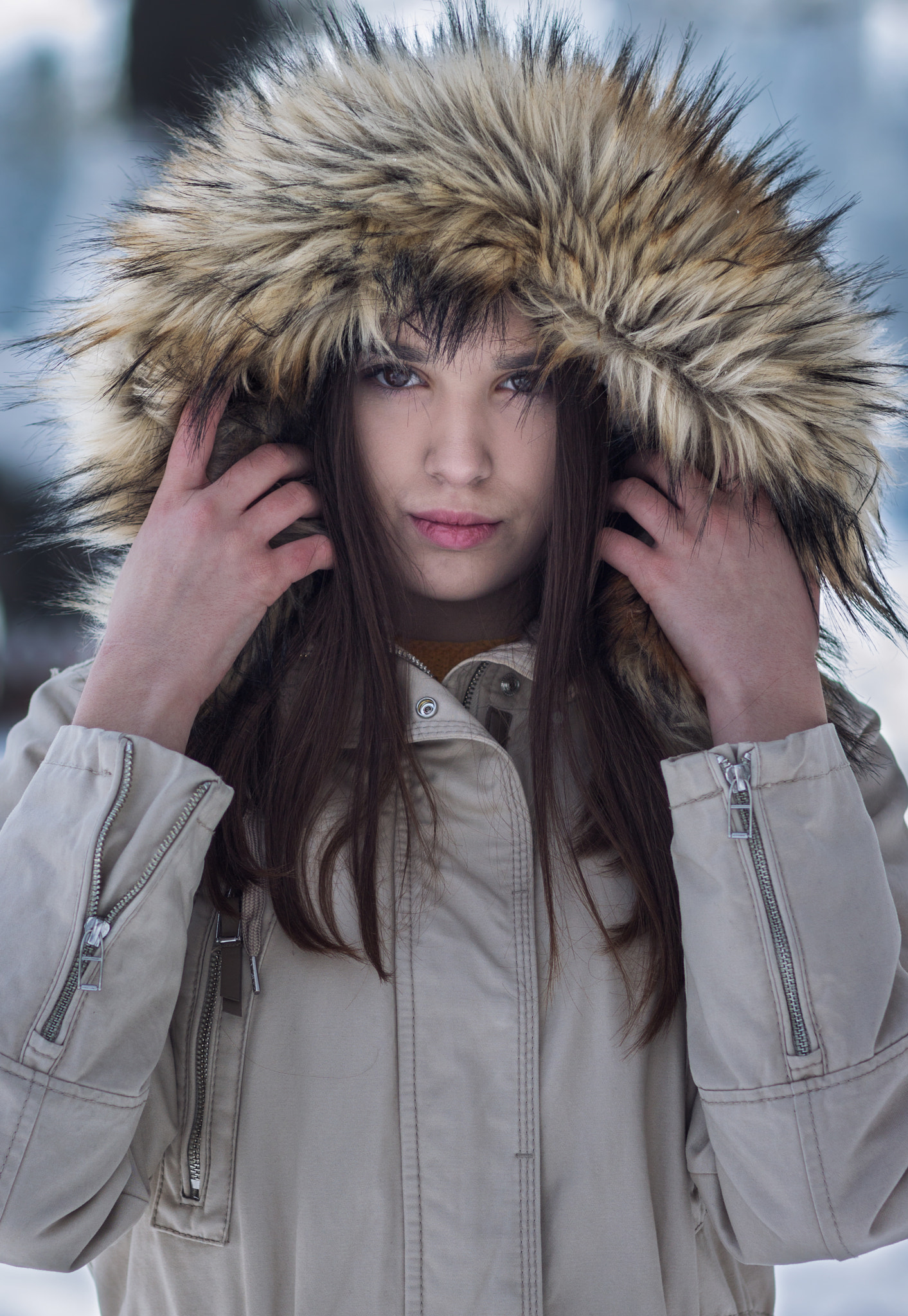 Canon EOS 600D (Rebel EOS T3i / EOS Kiss X5) + Canon EF 85mm F1.2L II USM sample photo. Winter girl 85mm photography