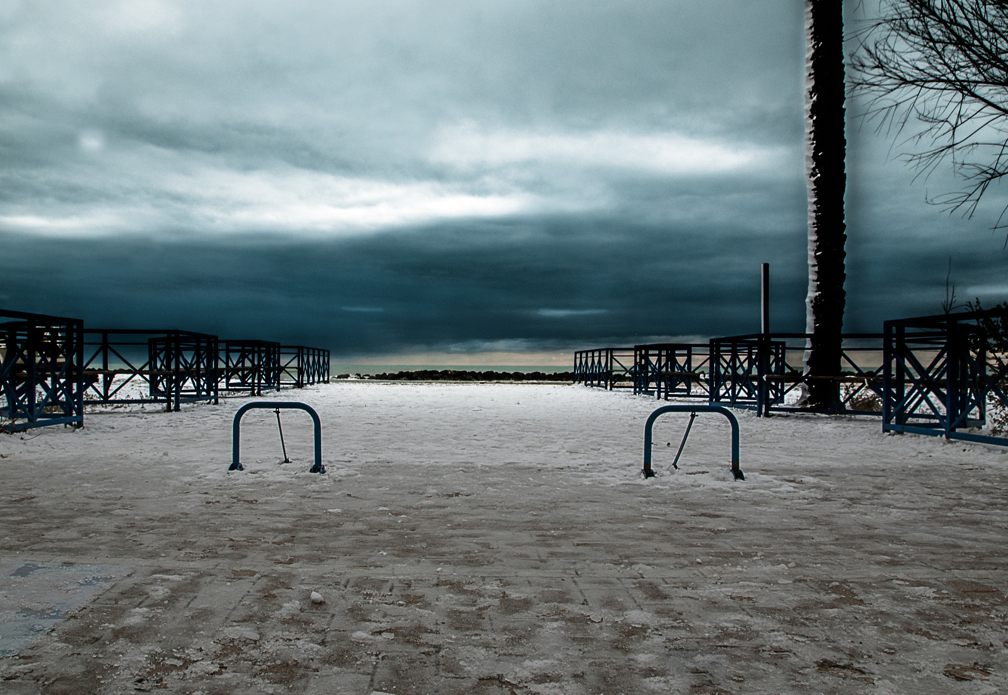 Nikon D80 sample photo. From the beach... snow! photography