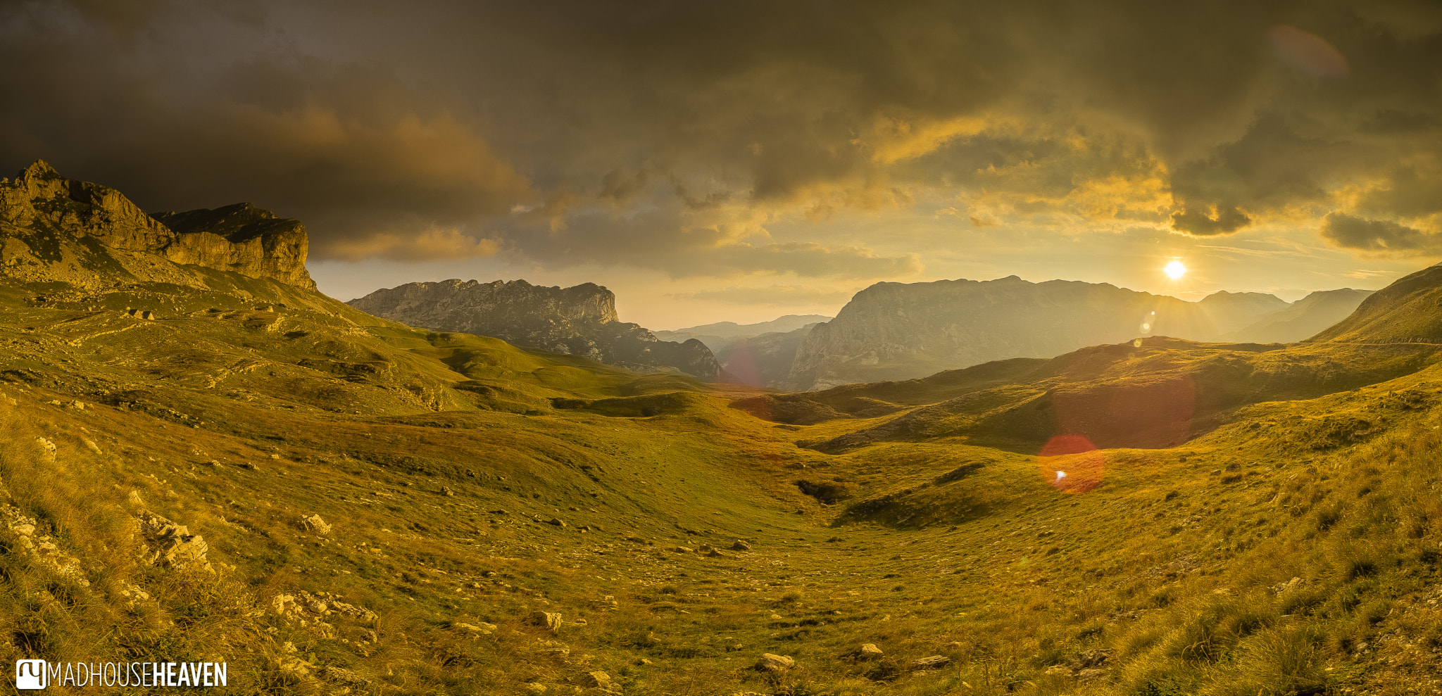 Olympus OM-D E-M1 sample photo. The approaching storm photography