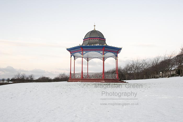 Nikon AF-S Nikkor 28-70mm F2.8 ED-IF sample photo. Magdalen green bandstand - pristine winter scene - dundee west e photography