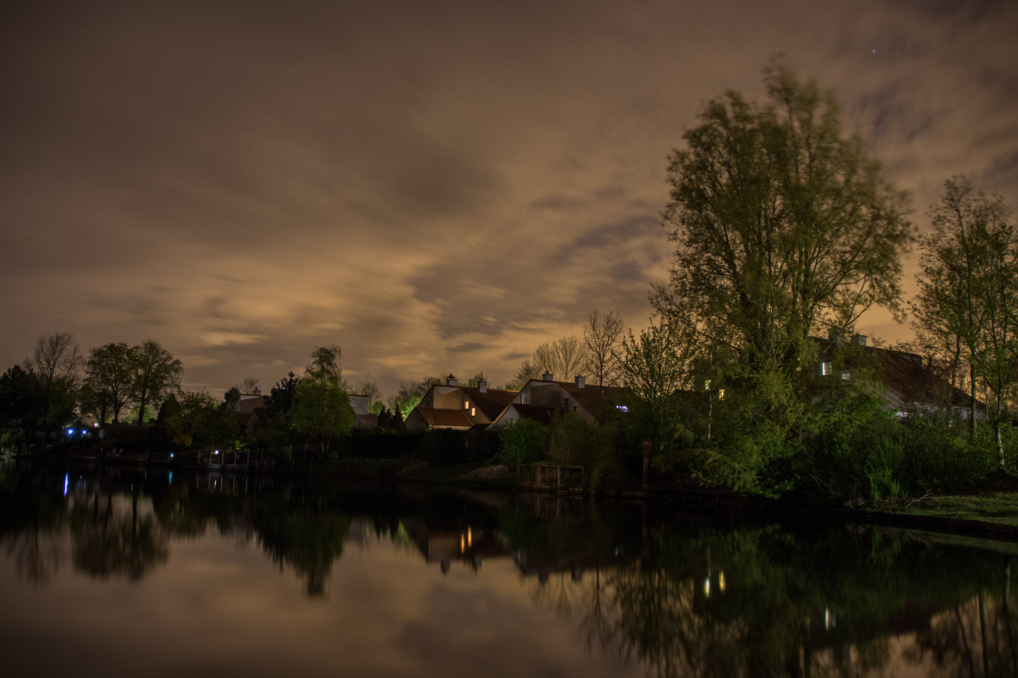 Sigma 18-250mm F3.5-6.3 DC OS HSM sample photo. It's getting night photography